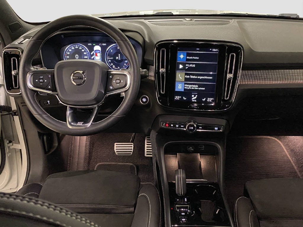 VOLVO XC40 2.0 D4 R-Design AWD-image-8