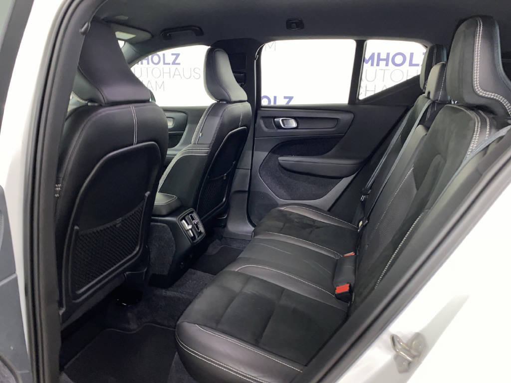 VOLVO XC40 2.0 D4 R-Design AWD-image-14