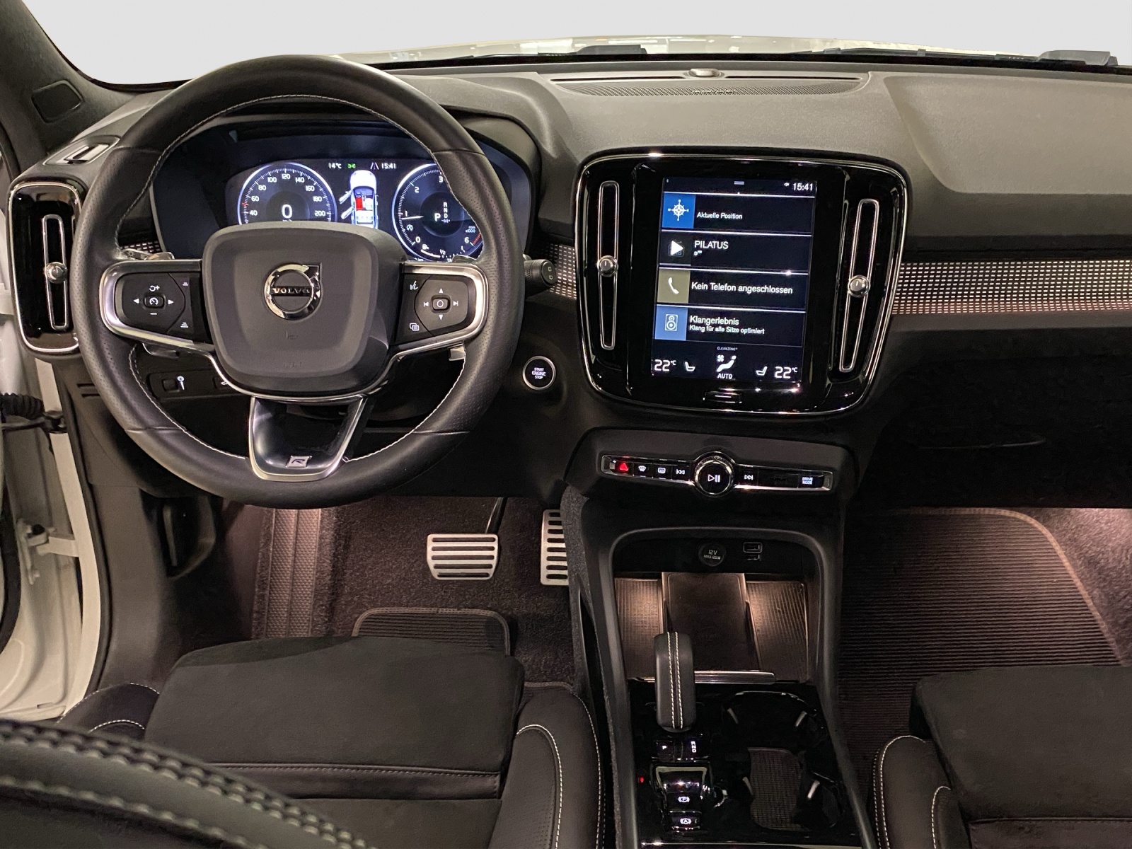 VOLVO XC40 2.0 D4 R-Design AWD-image-8