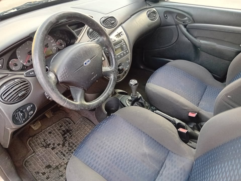 FORD Focus 1.6i 16V Trend-image-5