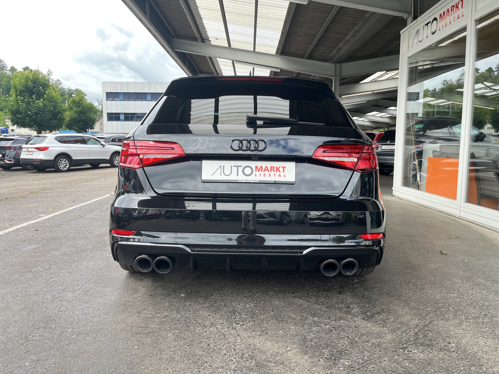 AUDI S3 Sportback 2.0 TFSI quattro S-tronic-showroom-element-3