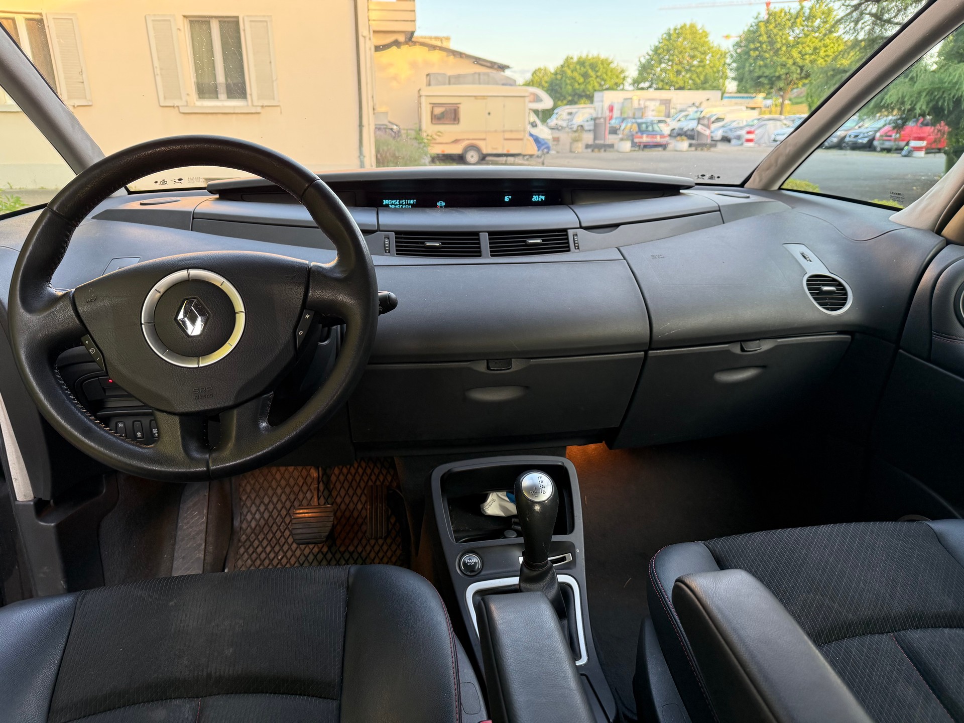 RENAULT Grand Espace 2.0 Turbo Swiss Edition Automatic-image-6