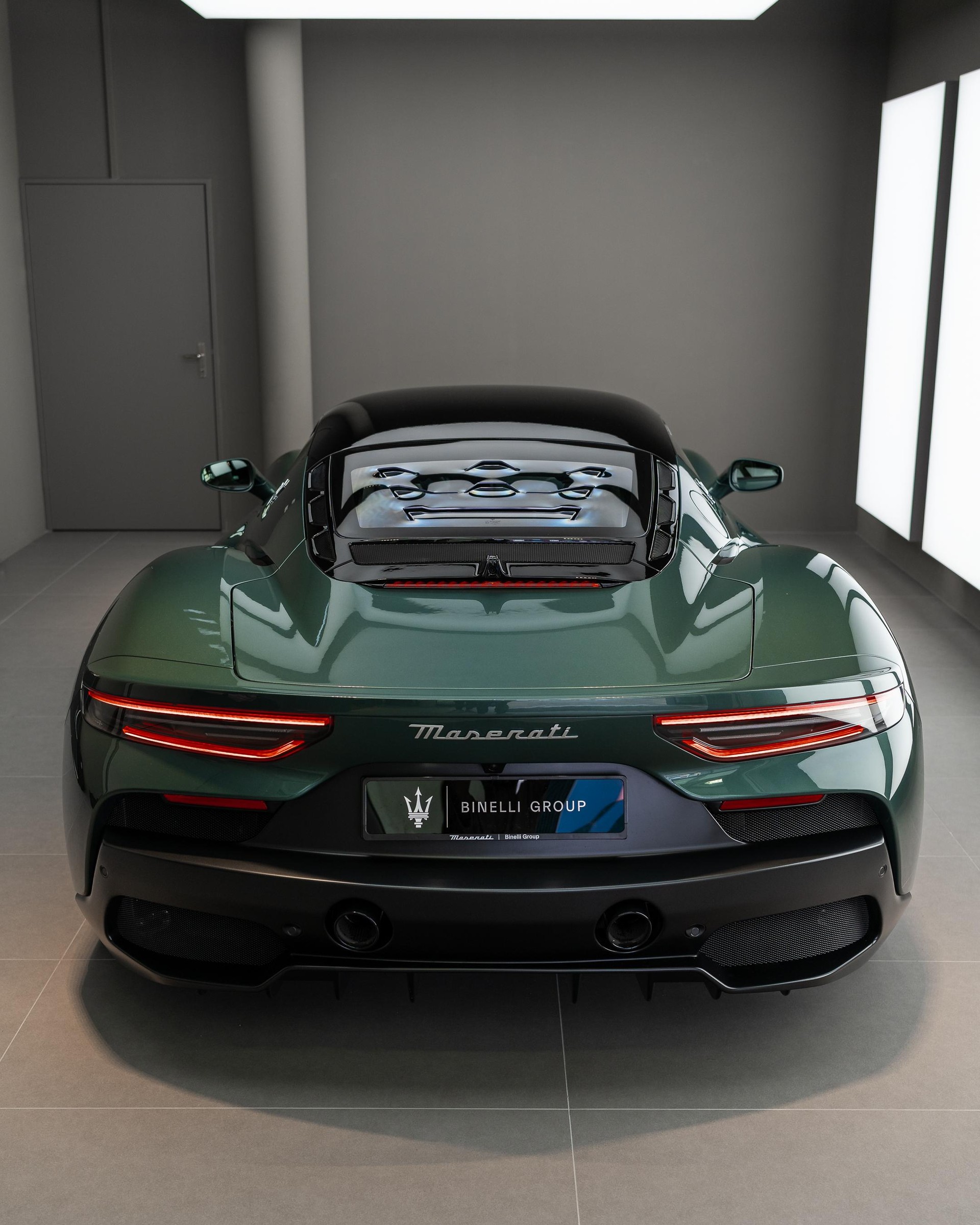 MASERATI MC20 3.0 V6-showroom-element-3