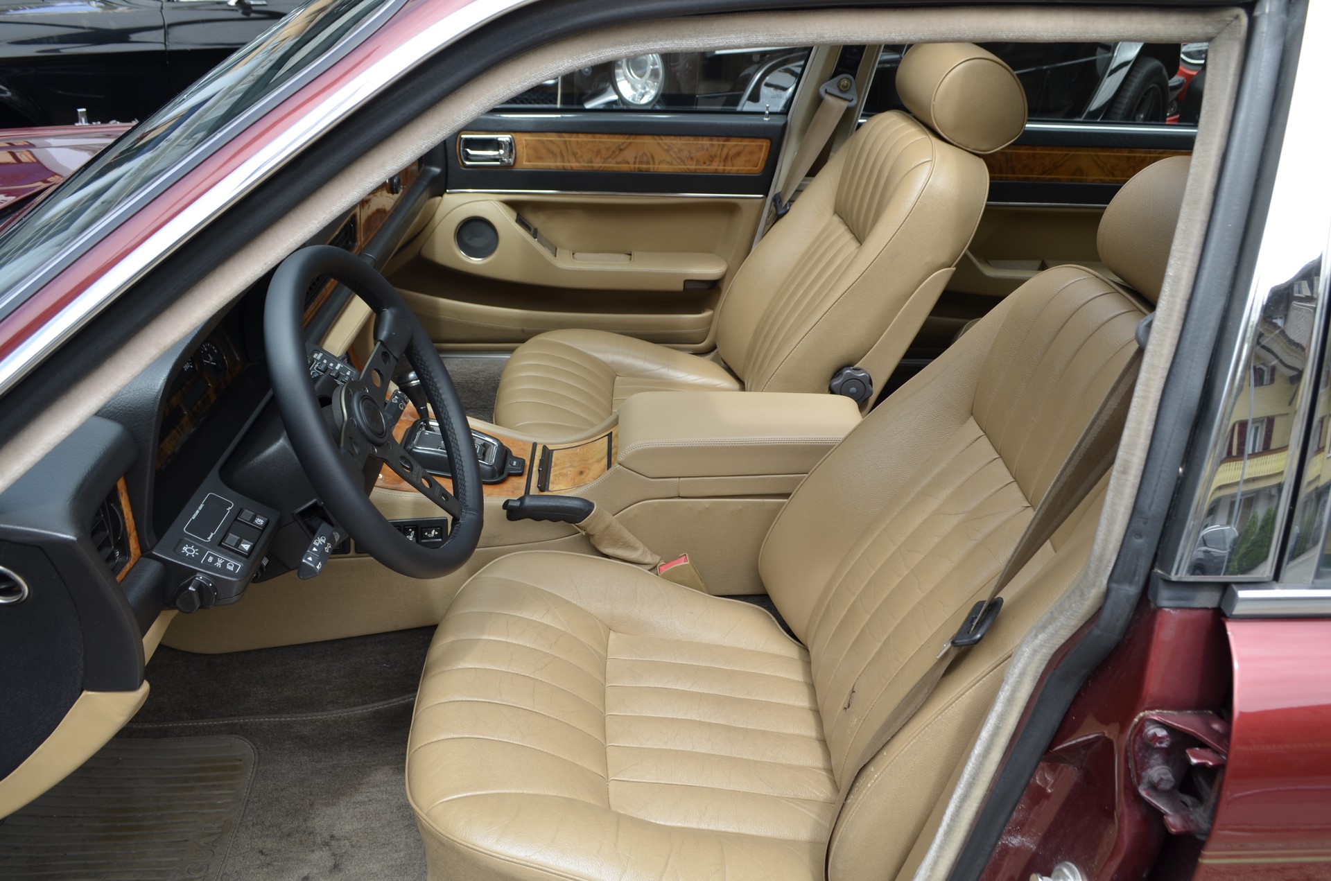 JAGUAR XJ6 4.0 Sovereign-image-11