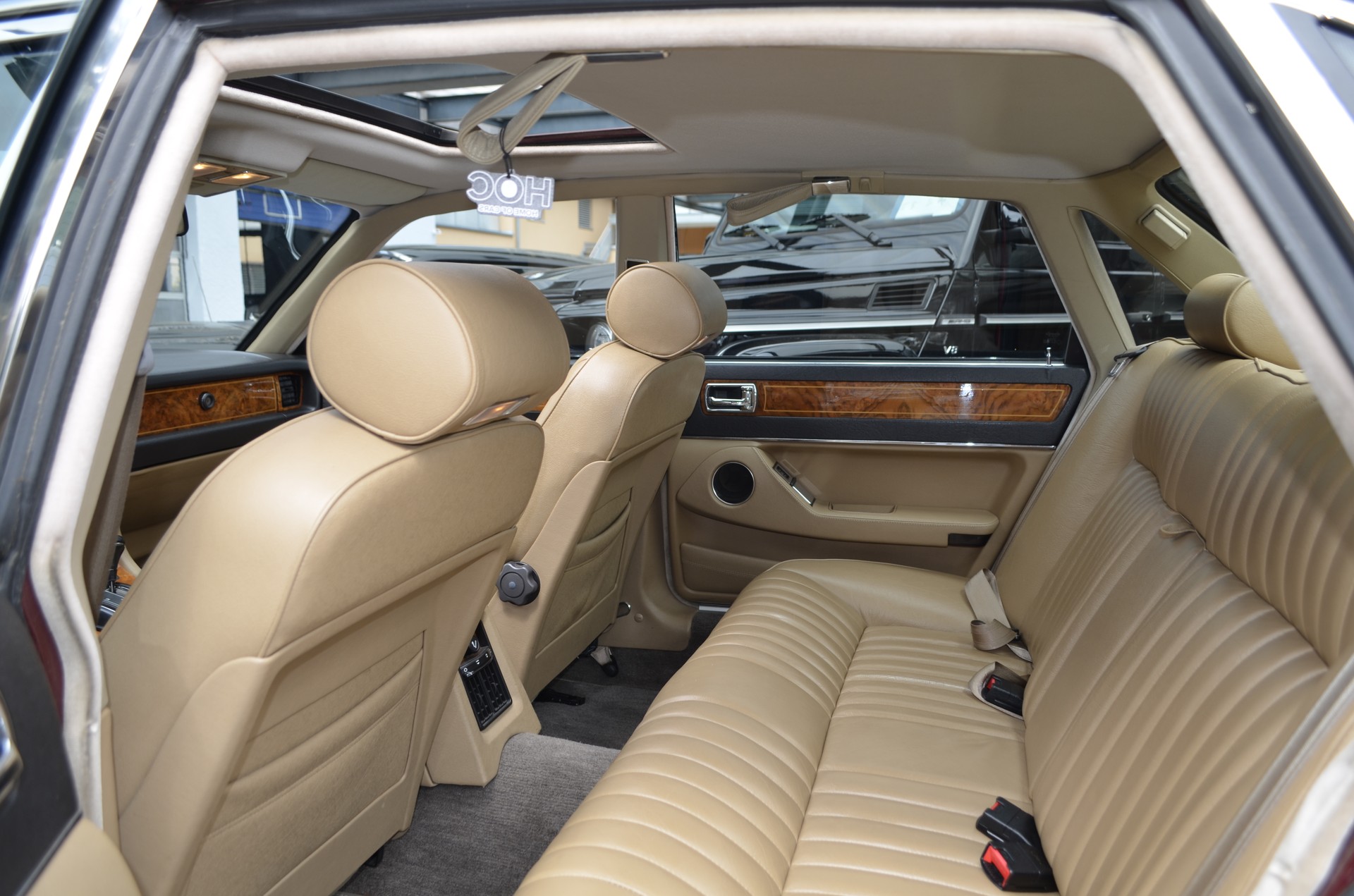 JAGUAR XJ6 4.0 Sovereign-image-8