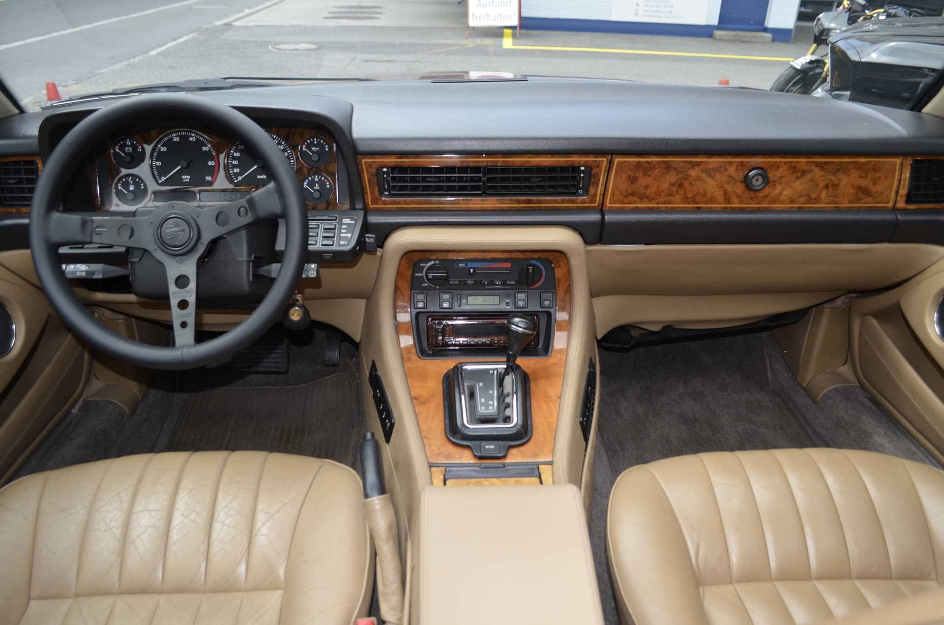 JAGUAR XJ6 4.0 Sovereign-image-9