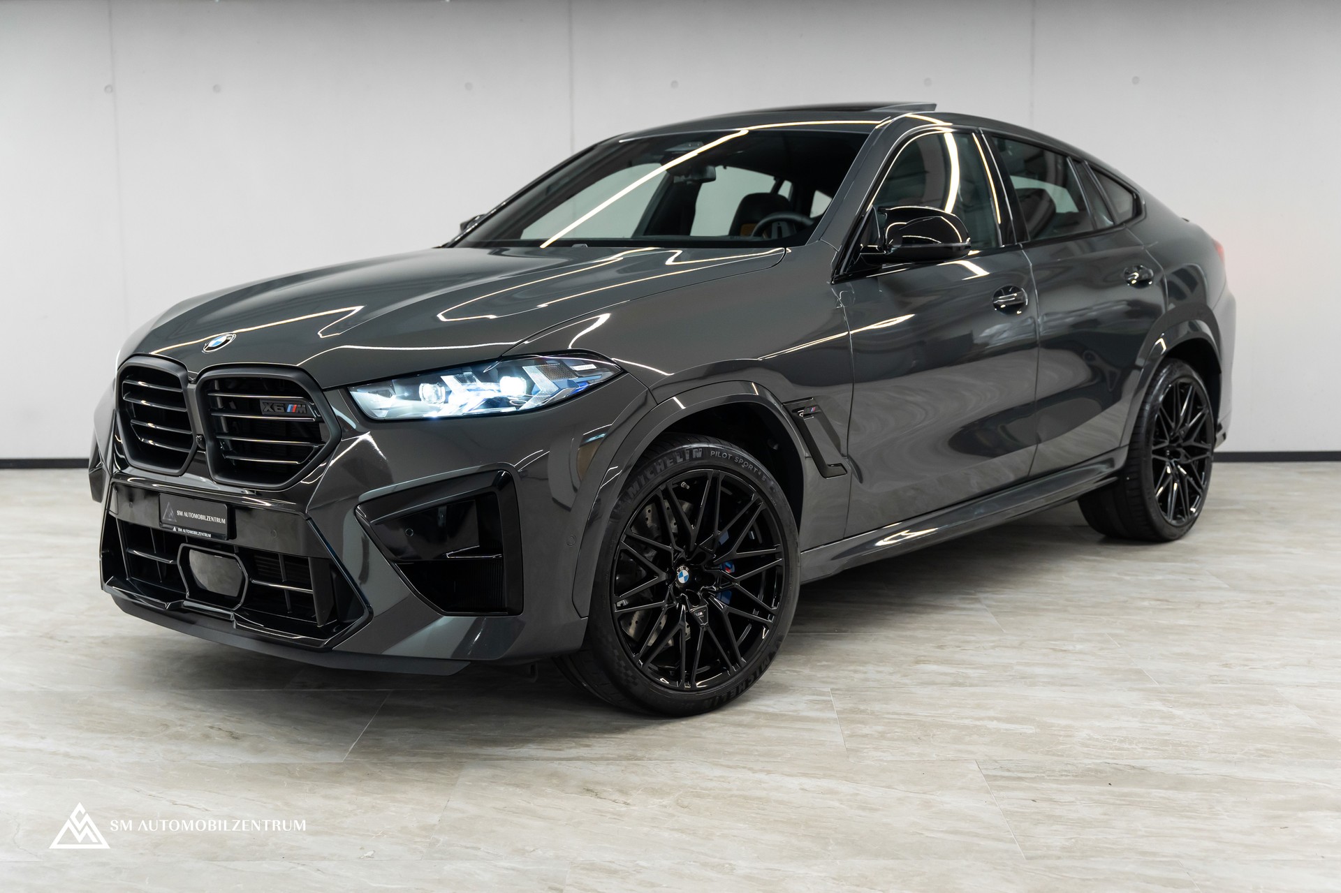 BMW X6 M Competition / Panorama / 360° / Carbon Fibre