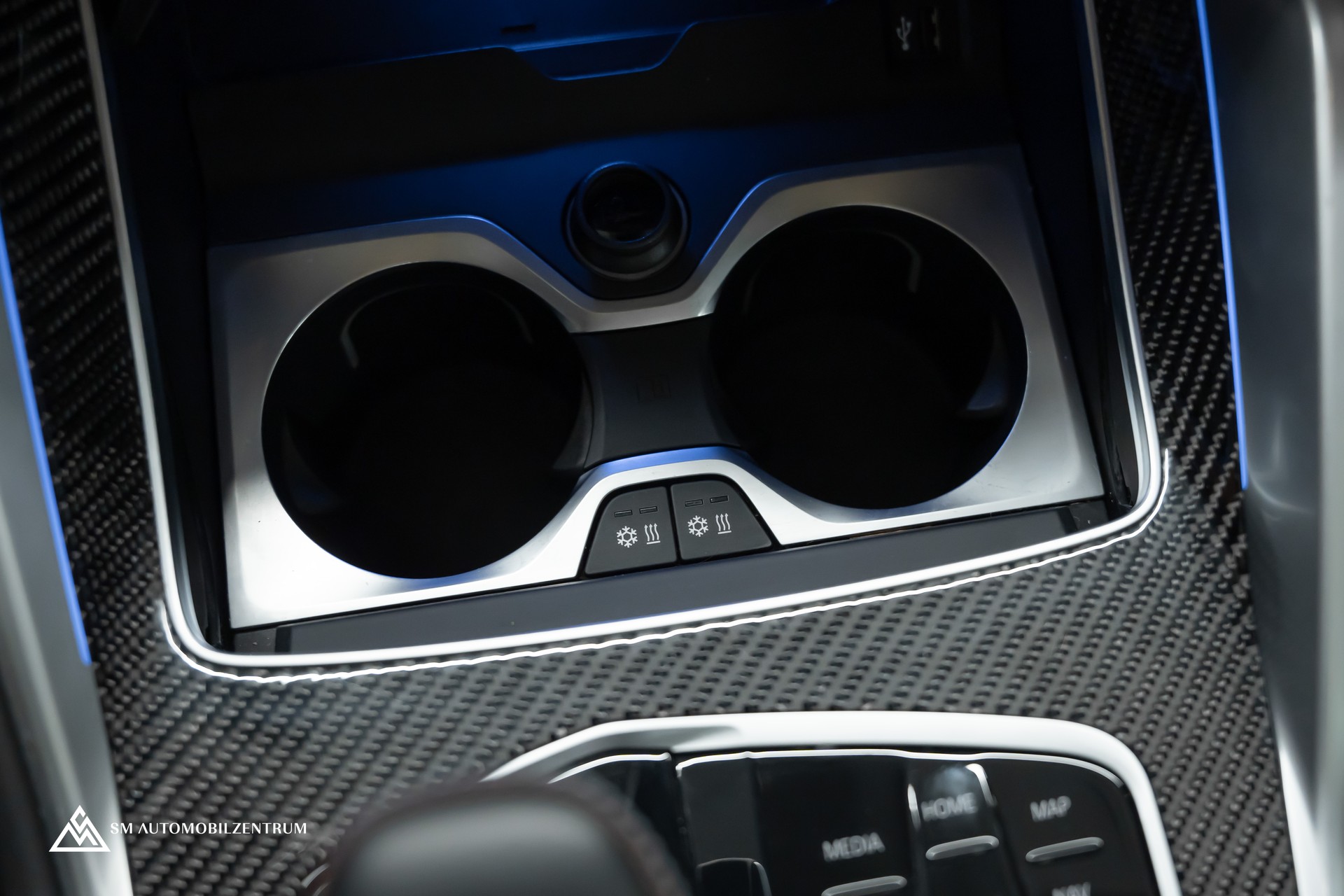 BMW X6 M Competition / Panorama / 360° / Carbon Fibre-image-33