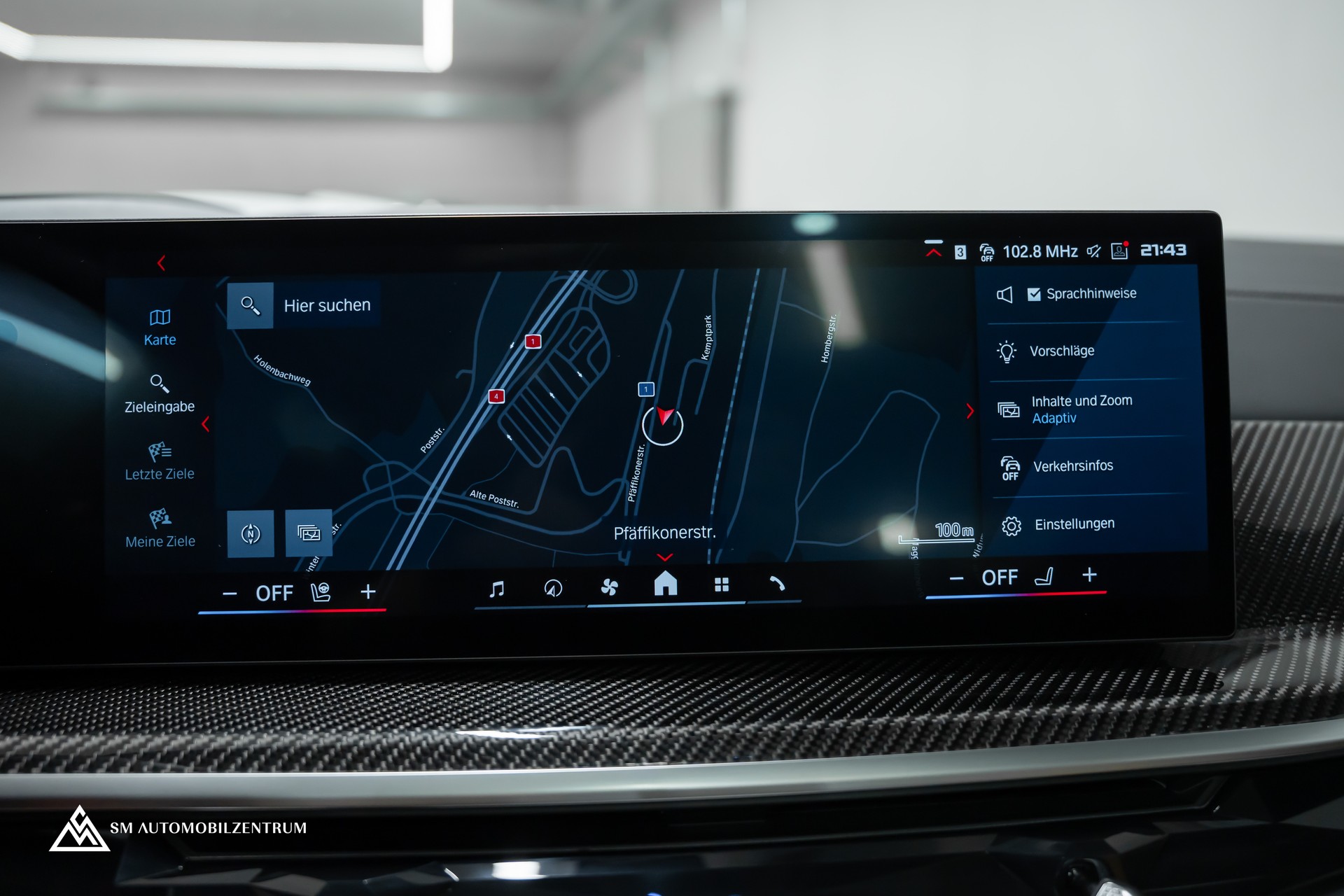BMW X6 M Competition / Panorama / 360° / Carbon Fibre-image-30