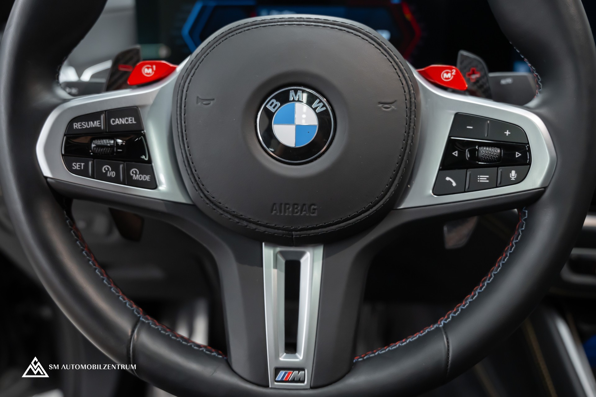 BMW X6 M Competition / Panorama / 360° / Carbon Fibre-image-23
