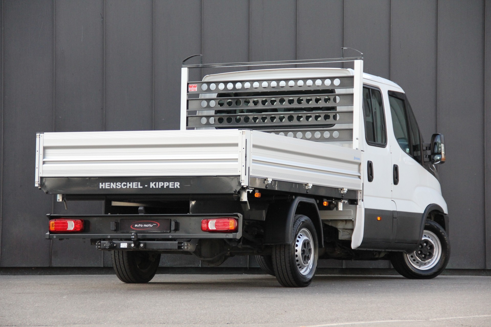 IVECO 35 C 16 A8 D *AUTOMAT* *KIPPER-3-SEITEN* *RÜCKFAHRKAMERA* *7-SITZE* *KLIMA* *ANHÄNGERKUPPLUNG* *910Kg-NUTZLAST*-image-1