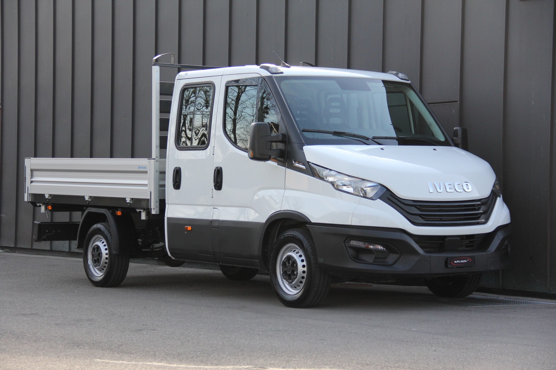 IVECO 35 C 16 A8 D *AUTOMAT* *KIPPER-3-SEITEN* *RÜCKFAHRKAMERA* *7-SITZE* *KLIMA* *ANHÄNGERKUPPLUNG* *910Kg-NUTZLAST*-image-9