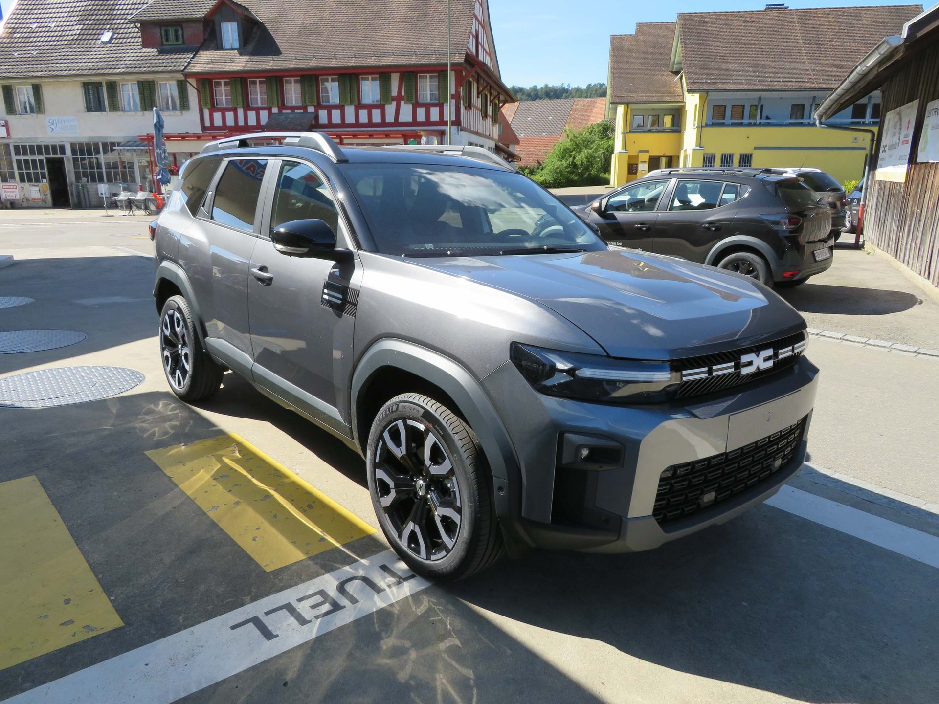 DACIA Bigster 1.8 Hybrid Journey-showroom-element-3