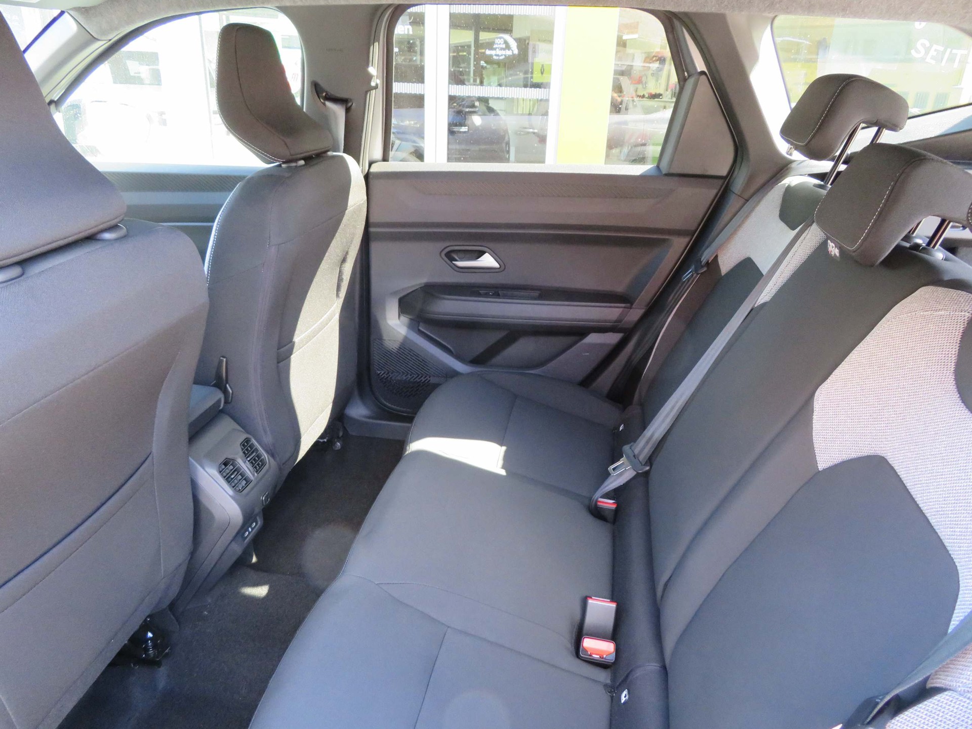 DACIA Bigster 1.8 Hybrid Journey-image-8