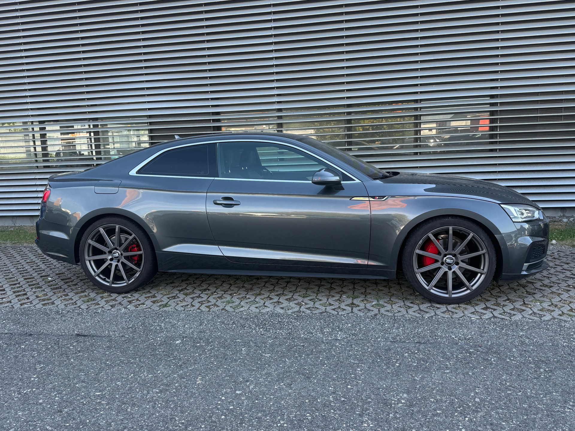 AUDI A5 Coupé 2.0 TDI Design S-tronic S Line-image-4