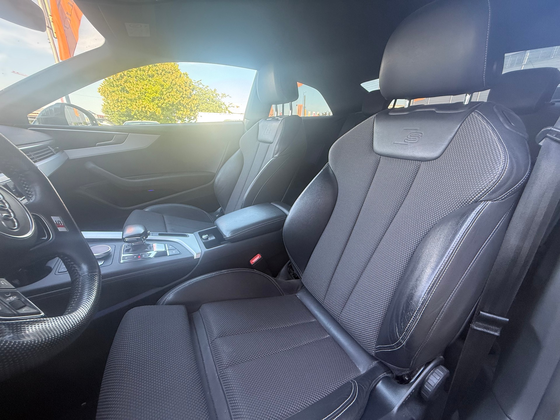AUDI A5 Coupé 2.0 TDI Design S-tronic S Line-image-8