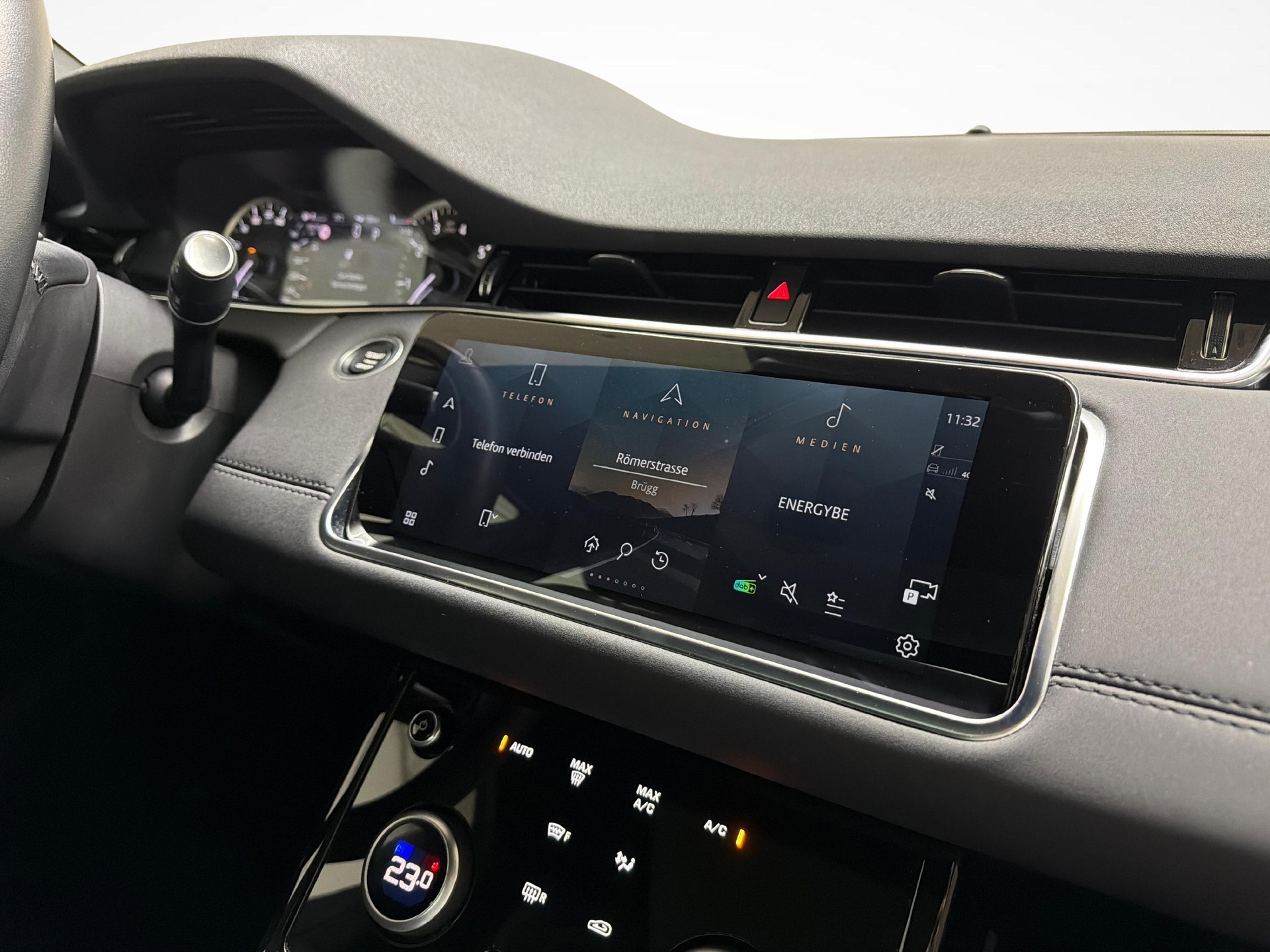 LAND ROVER Range Rover Evoque 2.0 T SE-image-12