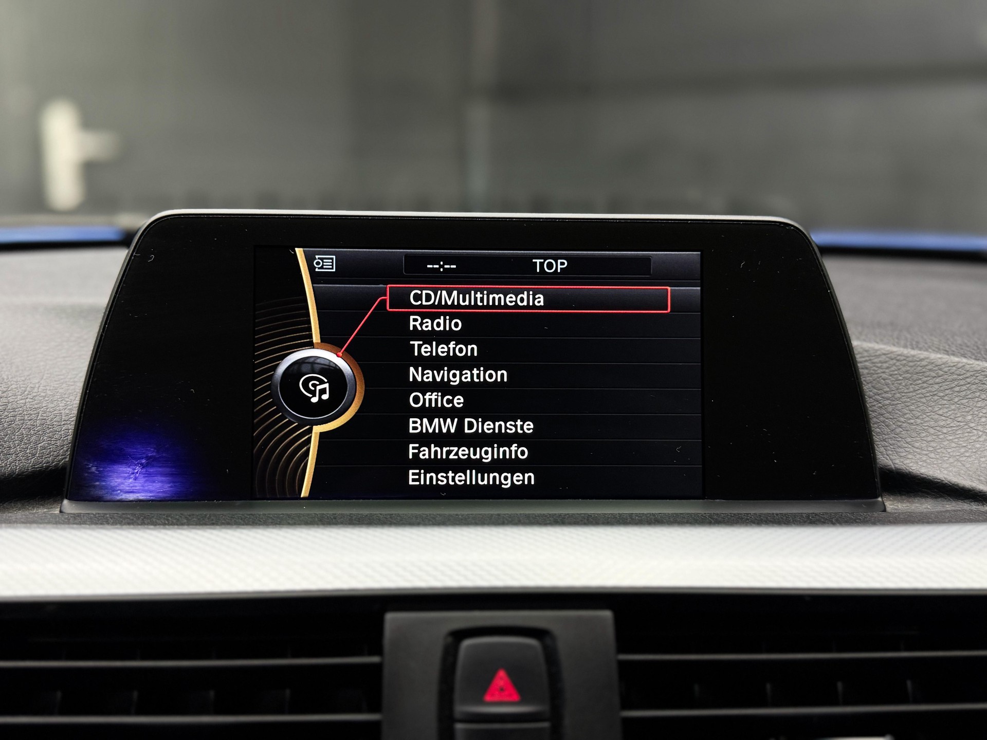 BMW 330d xDrive Touring M-Sport Steptronic-image-15