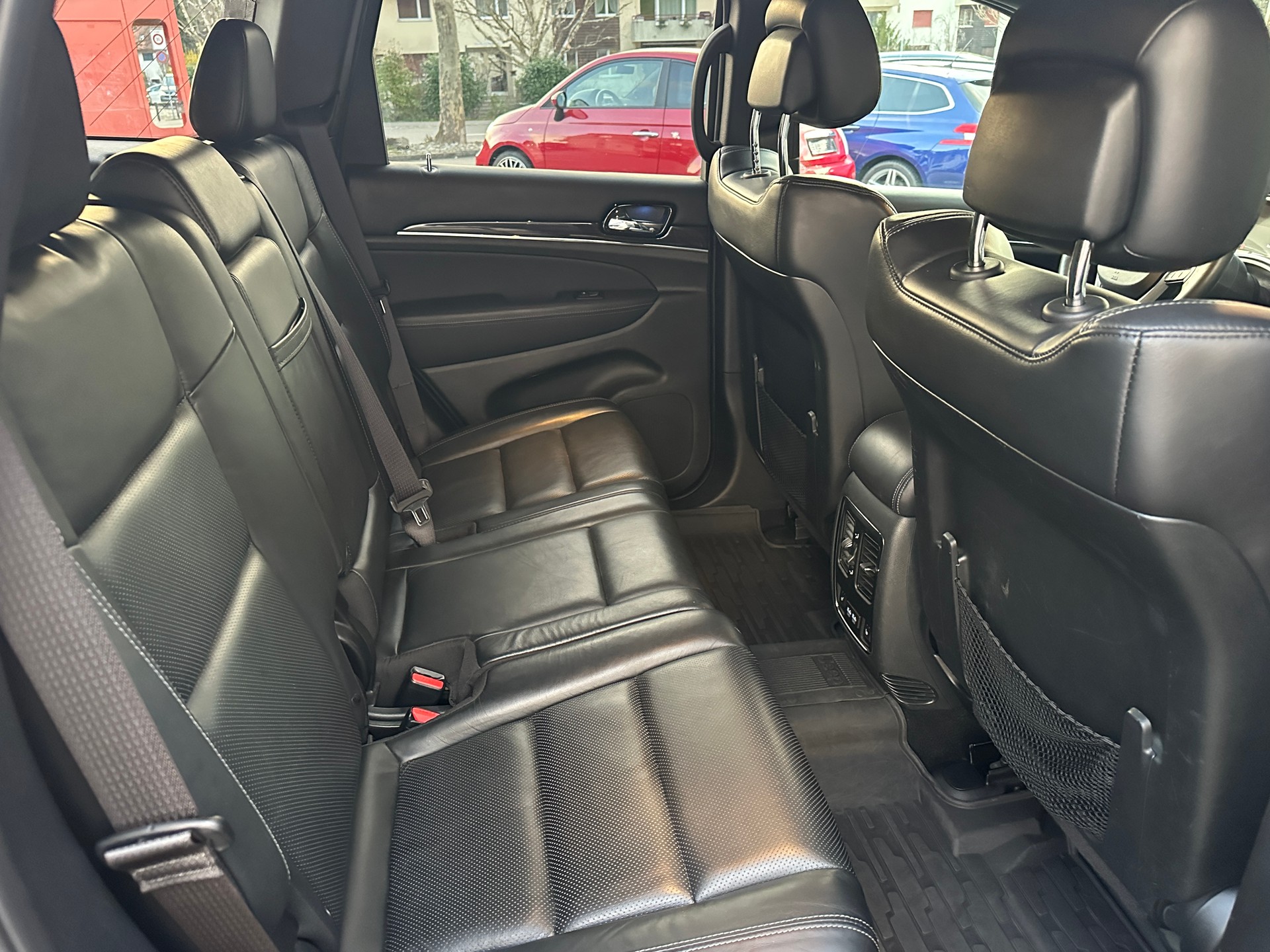 JEEP Grand Cherokee 3.0 CRD Overland Automatic-image-16