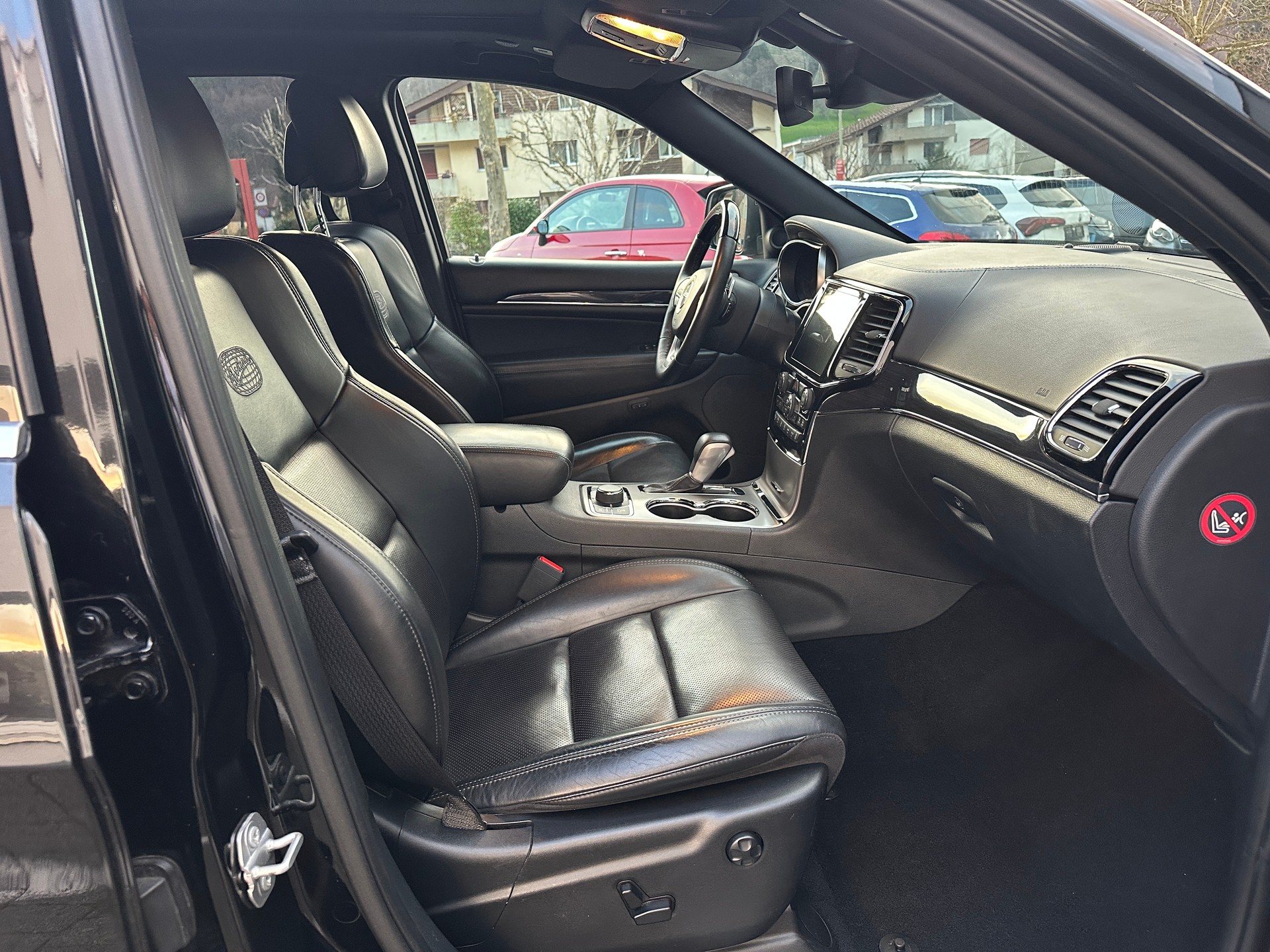 JEEP Grand Cherokee 3.0 CRD Overland Automatic-image-15