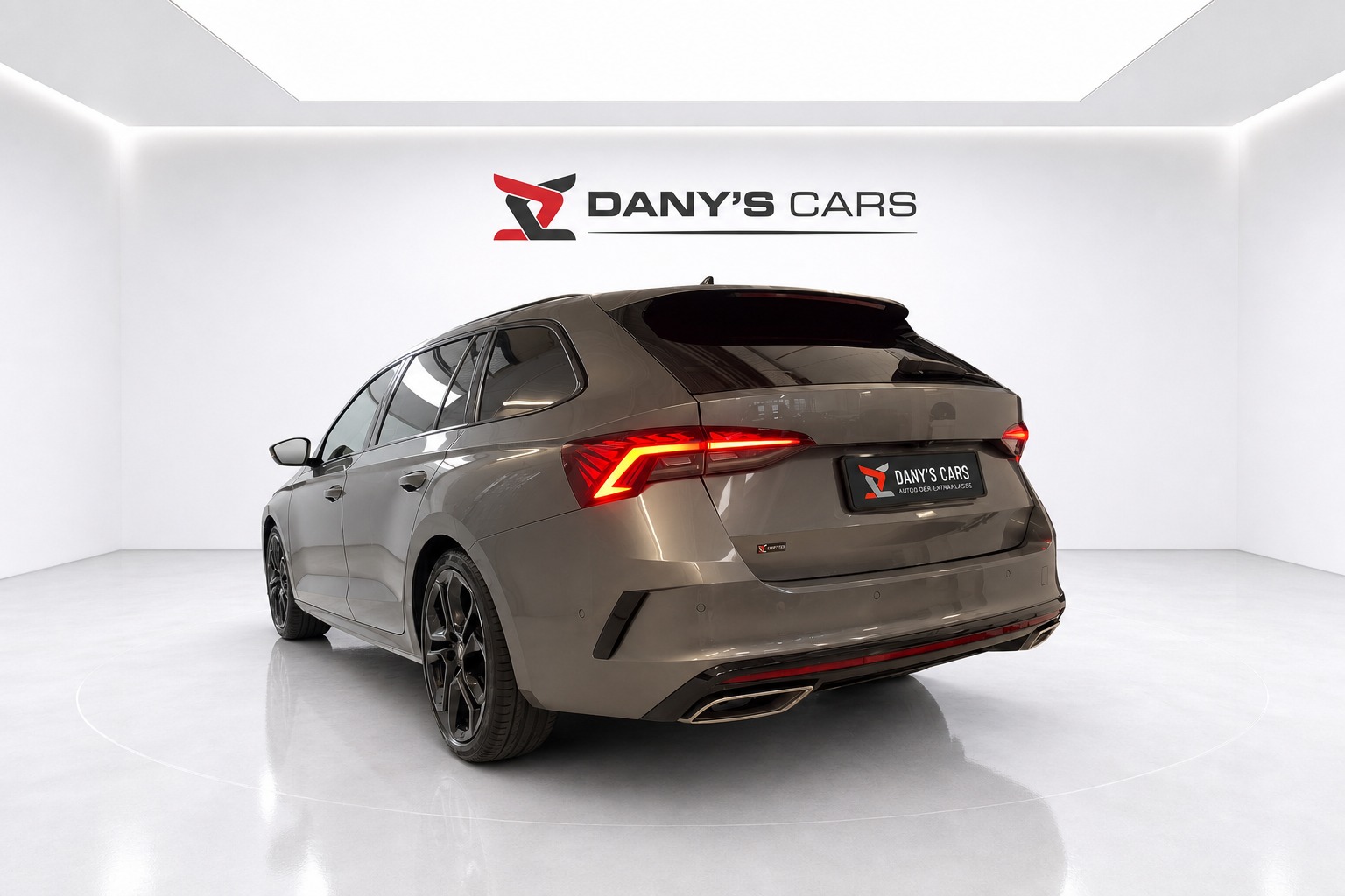 SKODA Octavia Combi 2.0 TDI RS 4x4 DSG-image-6