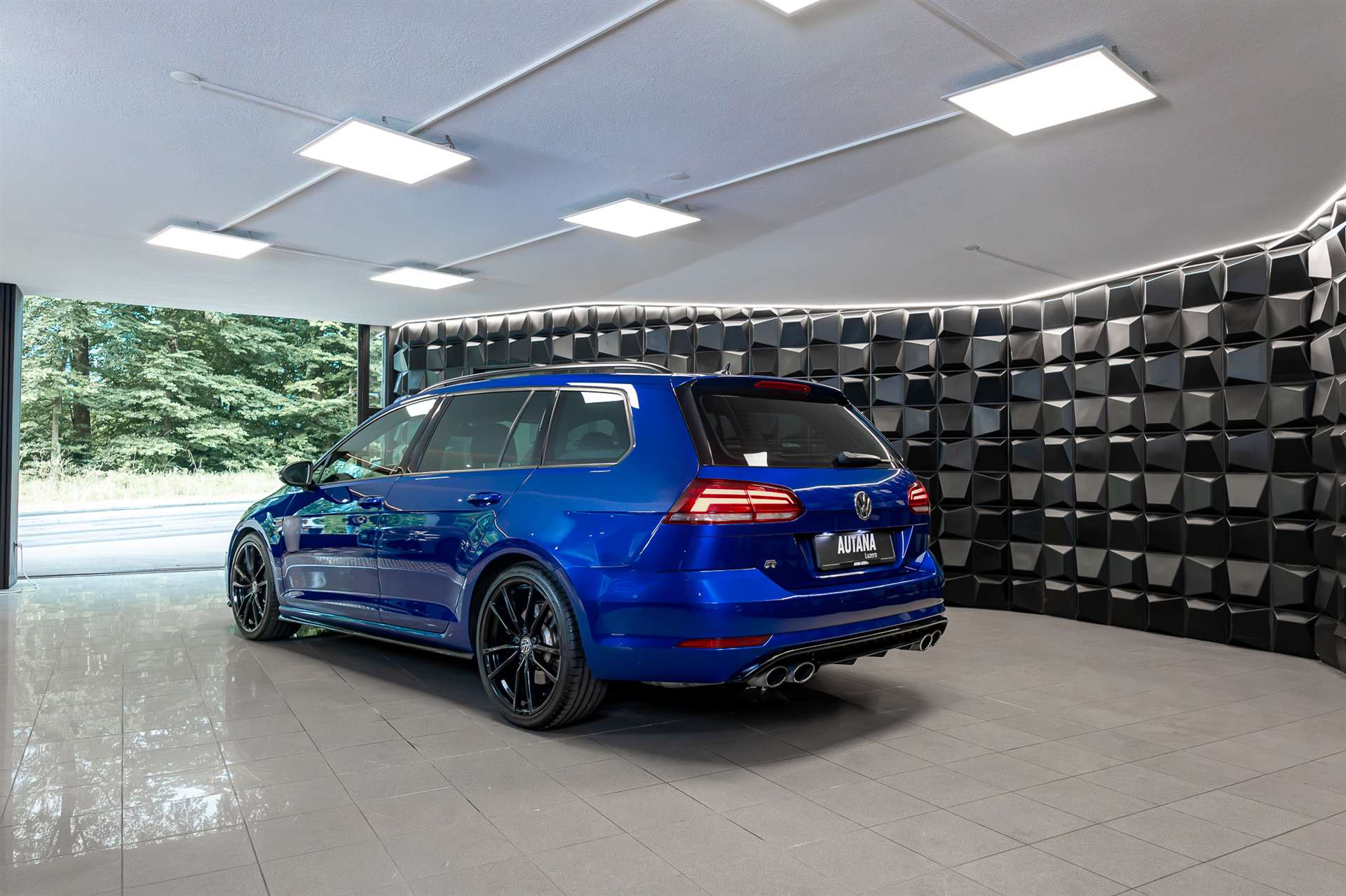 VW Golf Variant 2.0 TSI R 4Motion DSG-showroom-element-2
