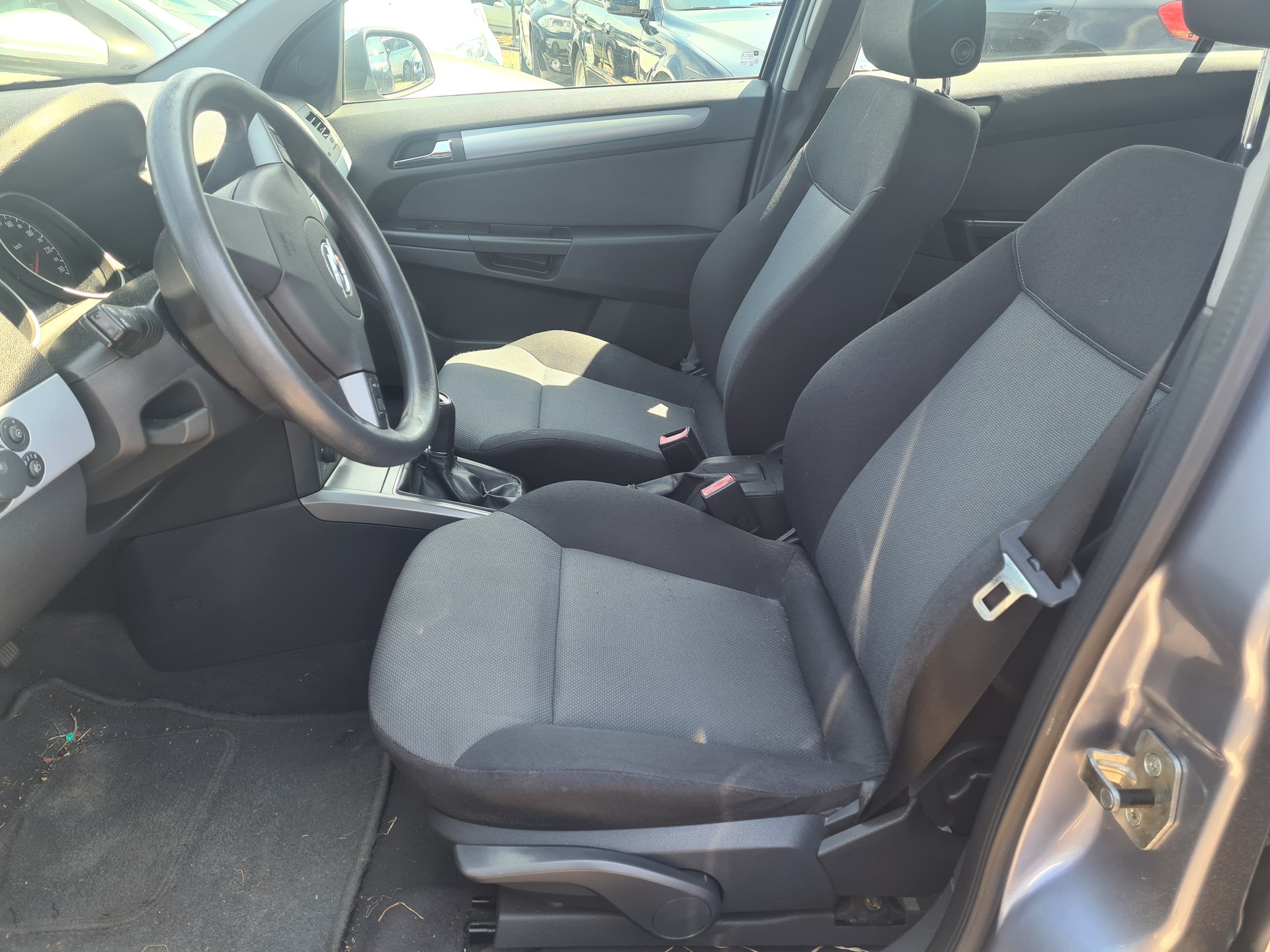 OPEL Astra Caravan 1.6i 16V TP Sport-image-8