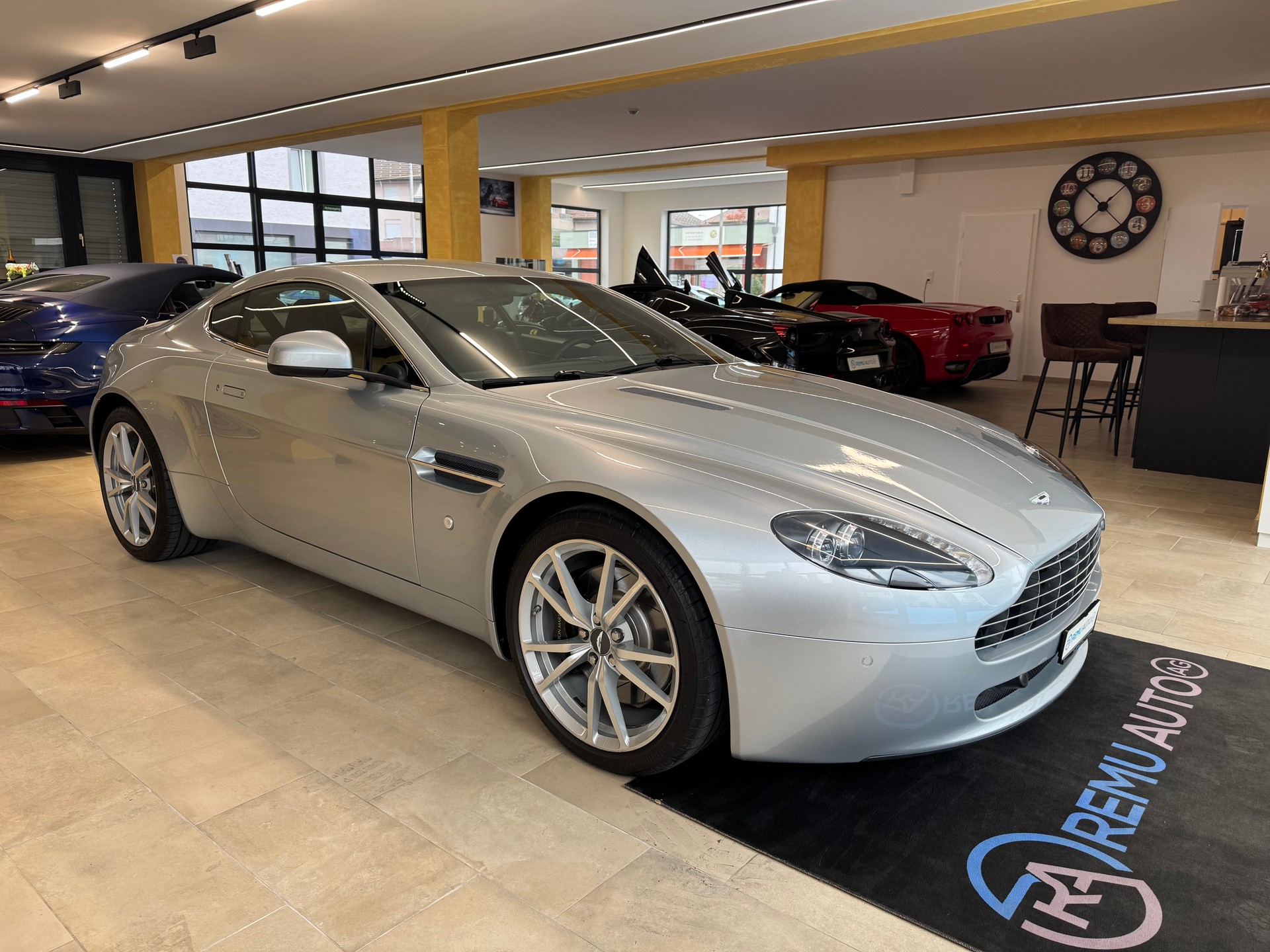 ASTON MARTIN V8 Vantage 4.7