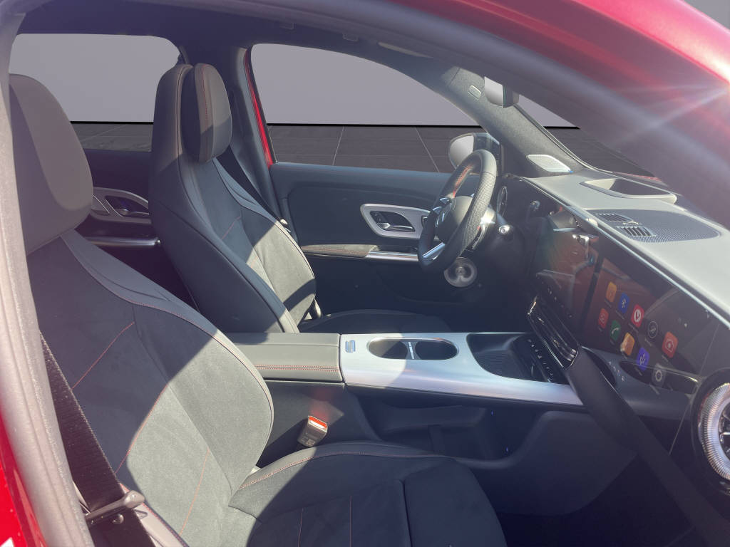 MERCEDES-BENZ GLB 220 4MATIC-image-9