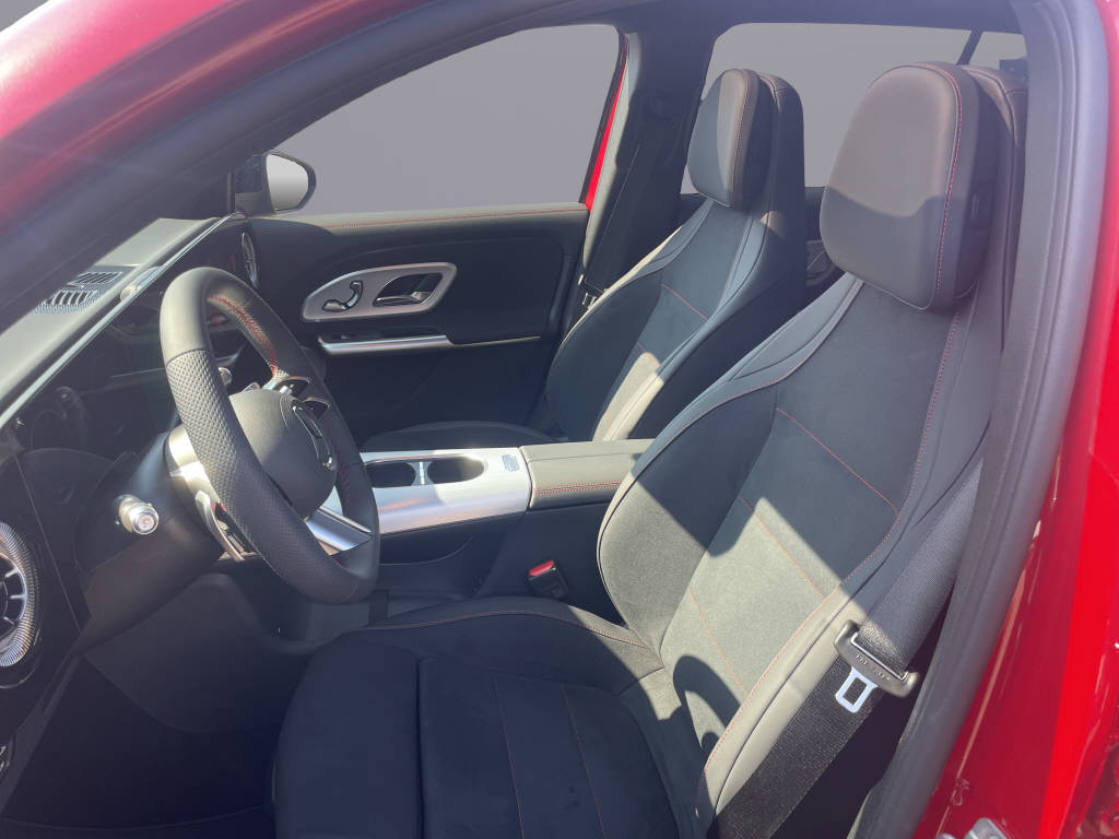 MERCEDES-BENZ GLB 220 4MATIC-image-7