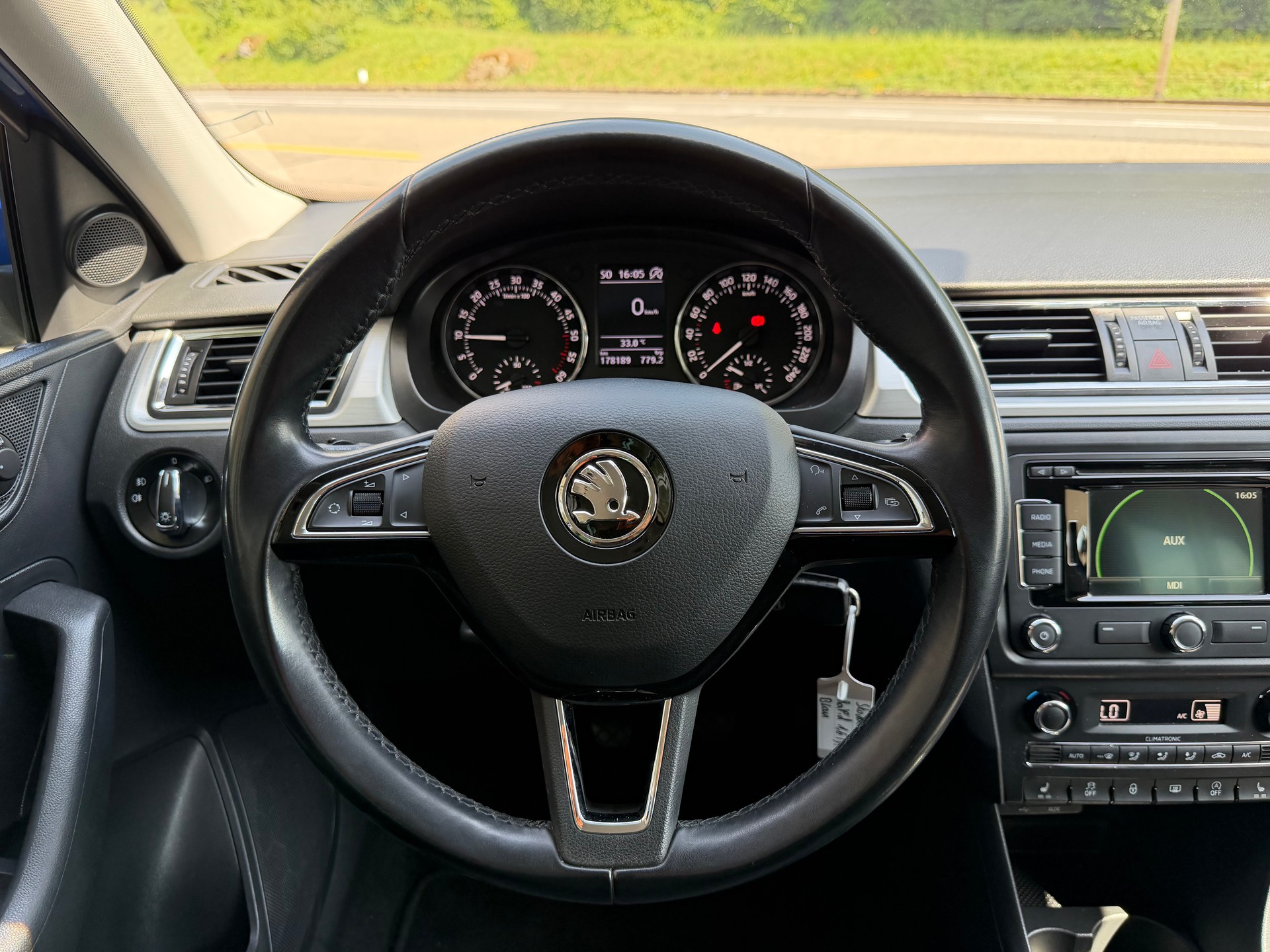 SKODA Rapid Spaceback 1.6 TDI Ambition-image-7