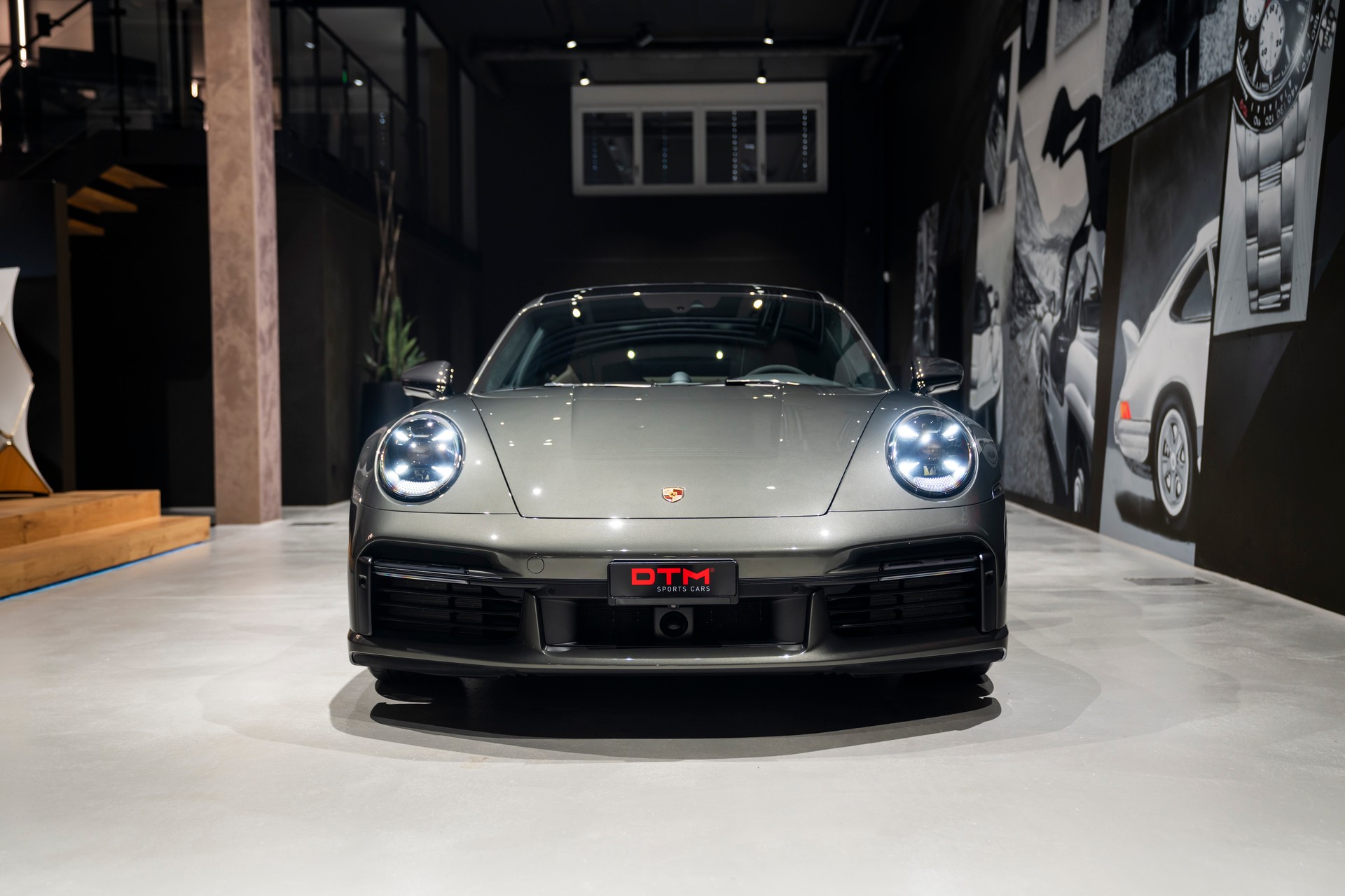 PORSCHE 911 Turbo S PDK-showroom-element-1