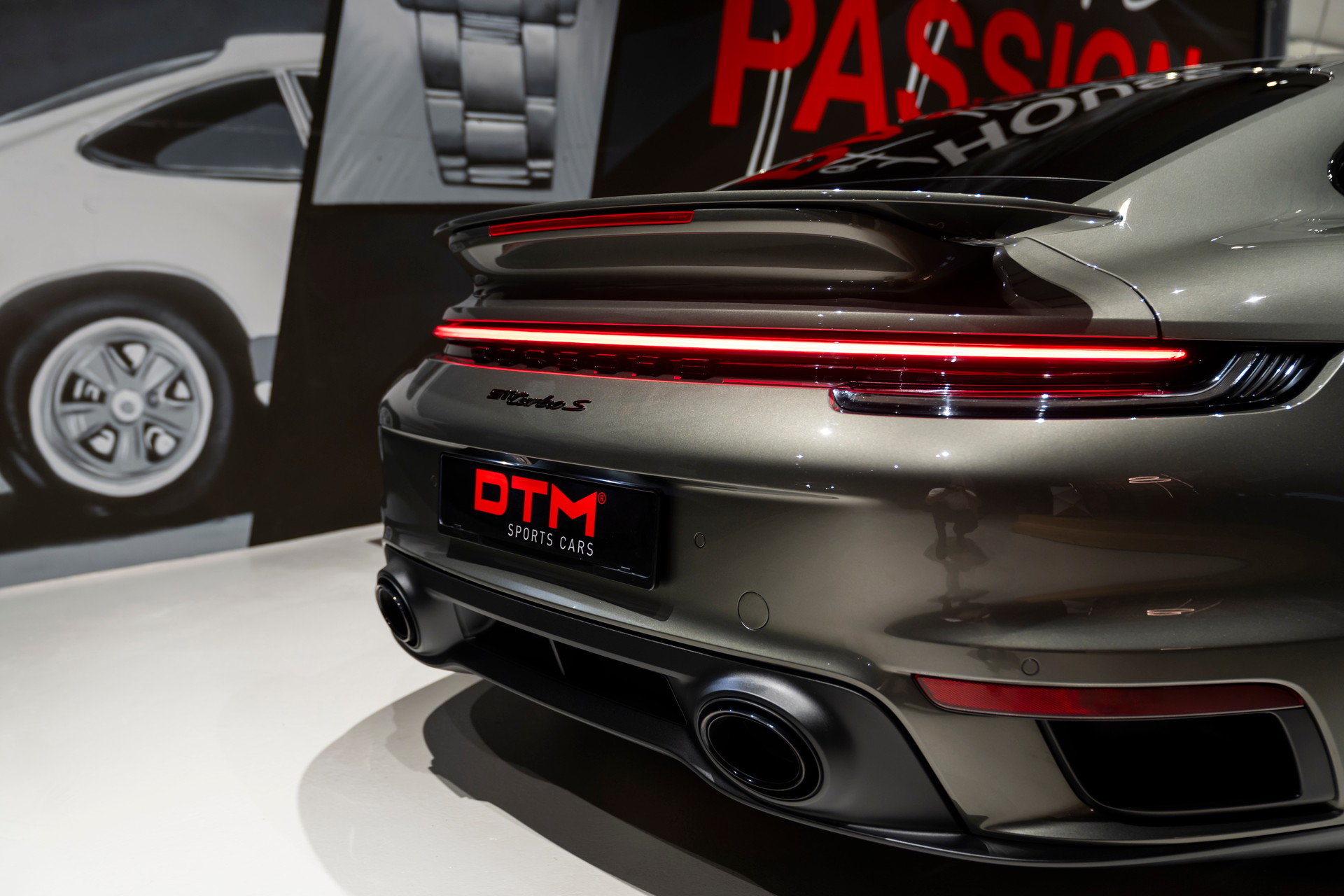 PORSCHE 911 Turbo S PDK-image-6