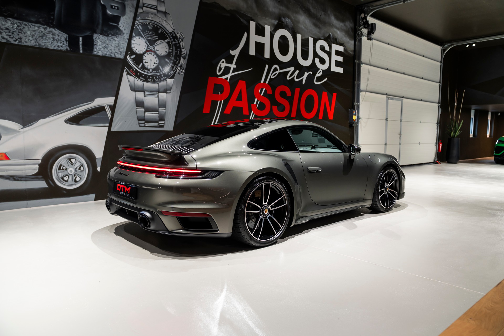 PORSCHE 911 Turbo S PDK-showroom-element-3