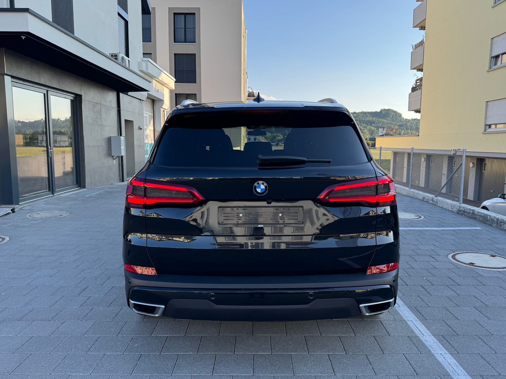 BMW X5 xDrive 30d Steptronic **265 PS**Voll-Leder-showroom-element-3