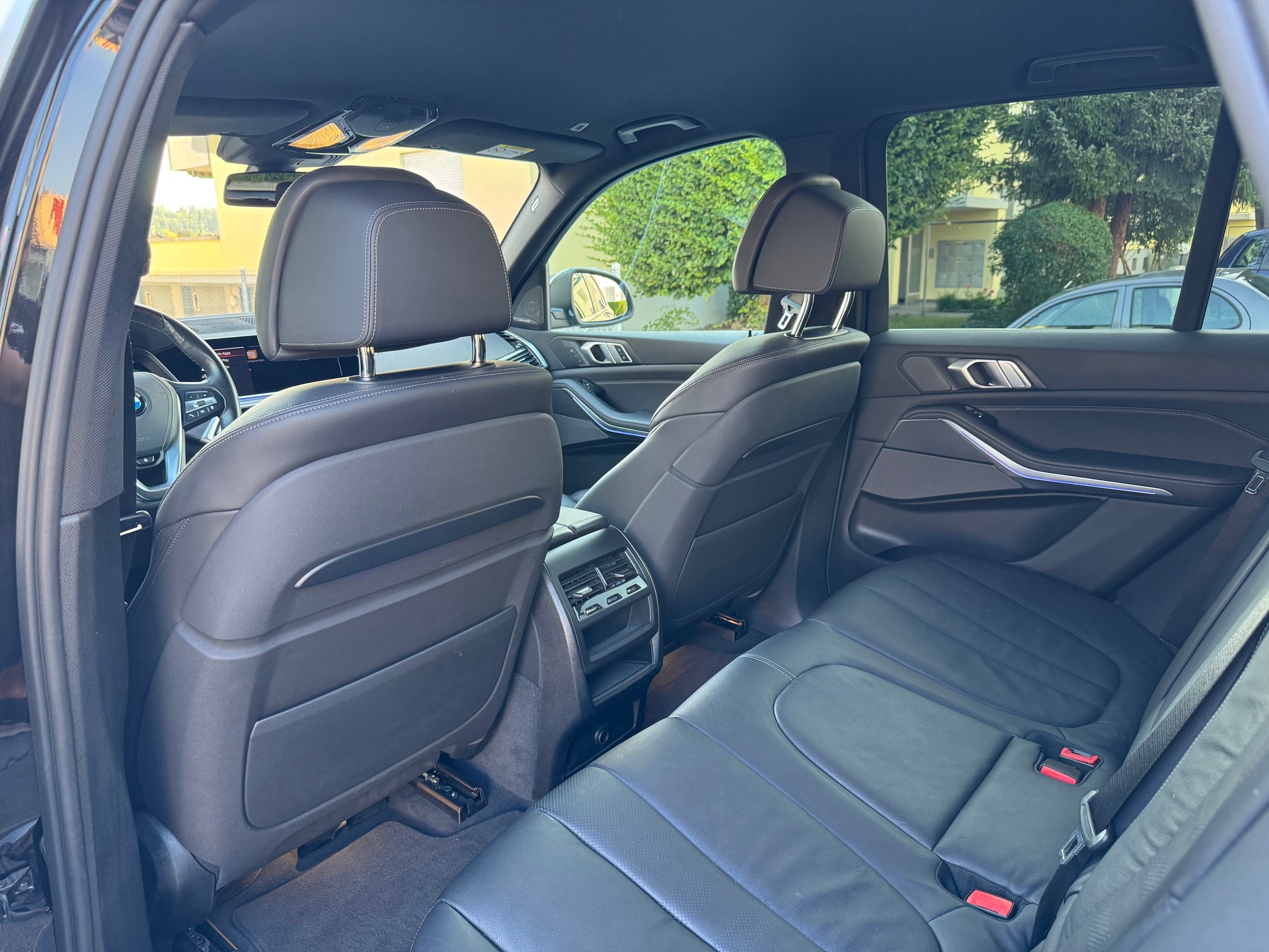 BMW X5 xDrive 30d Steptronic **265 PS**Voll-Leder-image-24