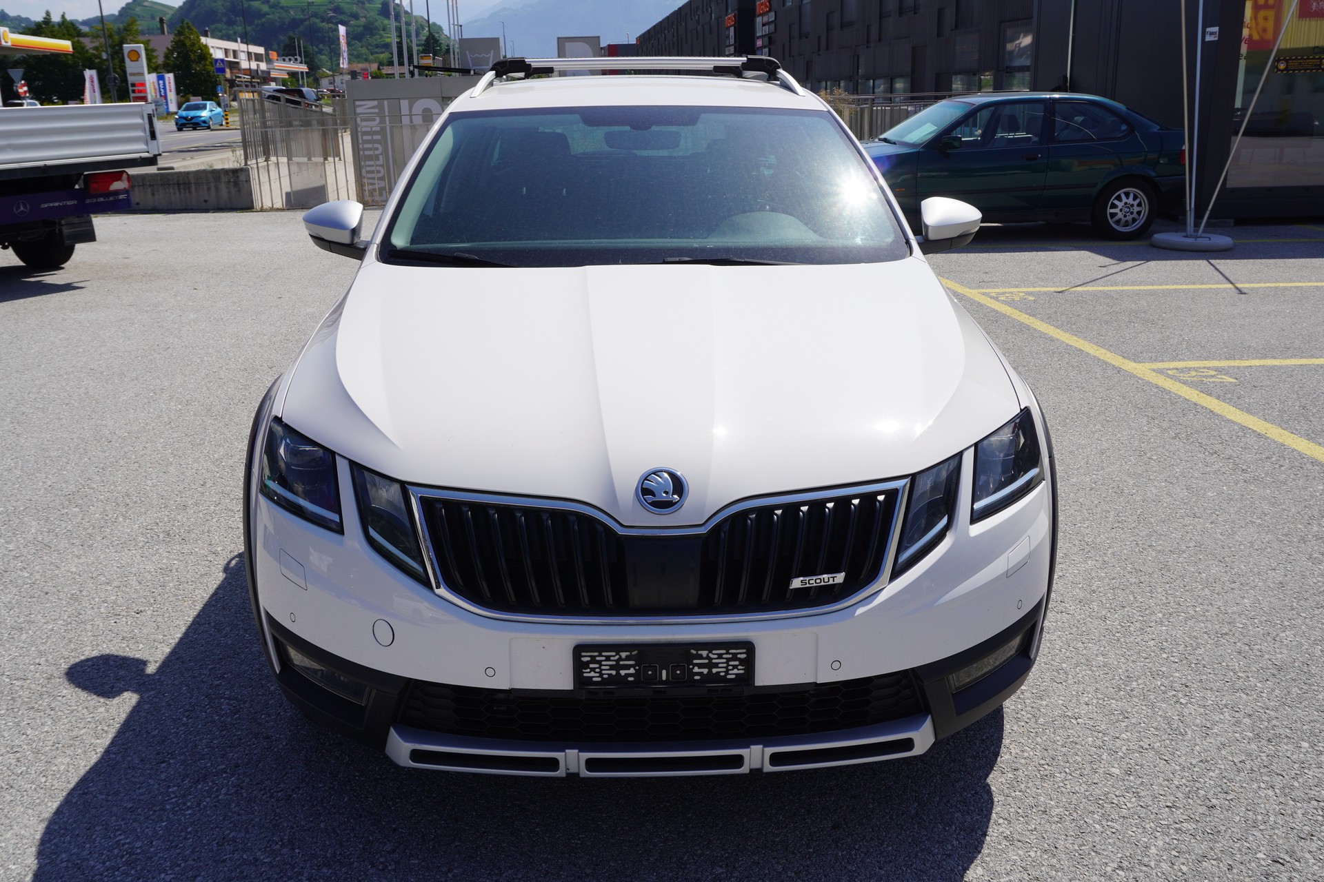 SKODA Octavia Combi 2.0 TSI Scout 4x4 DSG-showroom-element-1