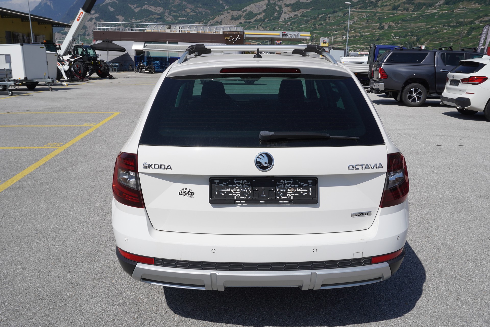 SKODA Octavia Combi 2.0 TSI Scout 4x4 DSG-showroom-element-2