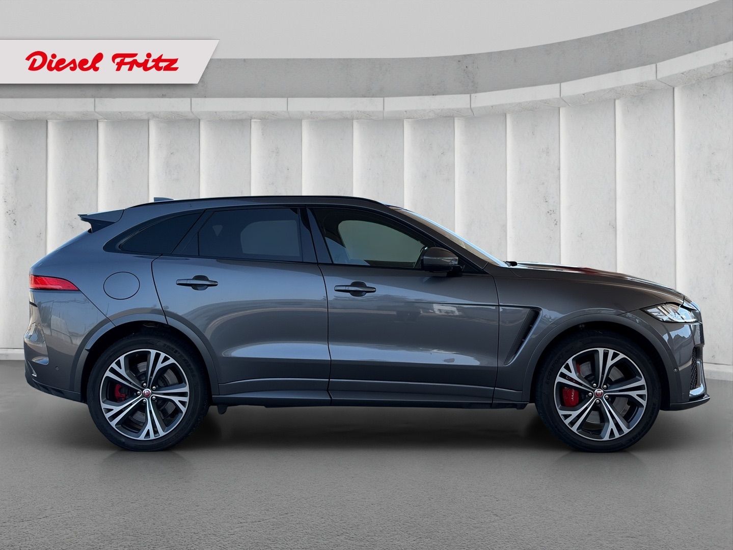 JAGUAR F-Pace 5.0 V8 SVR AWD Automatik-image-5