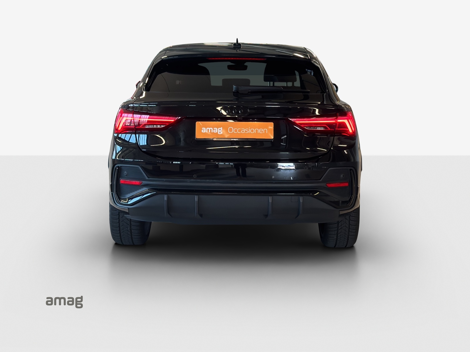 AUDI Q3 Sportback 35 TFSI S line Attraction S-tronic-showroom-element-3