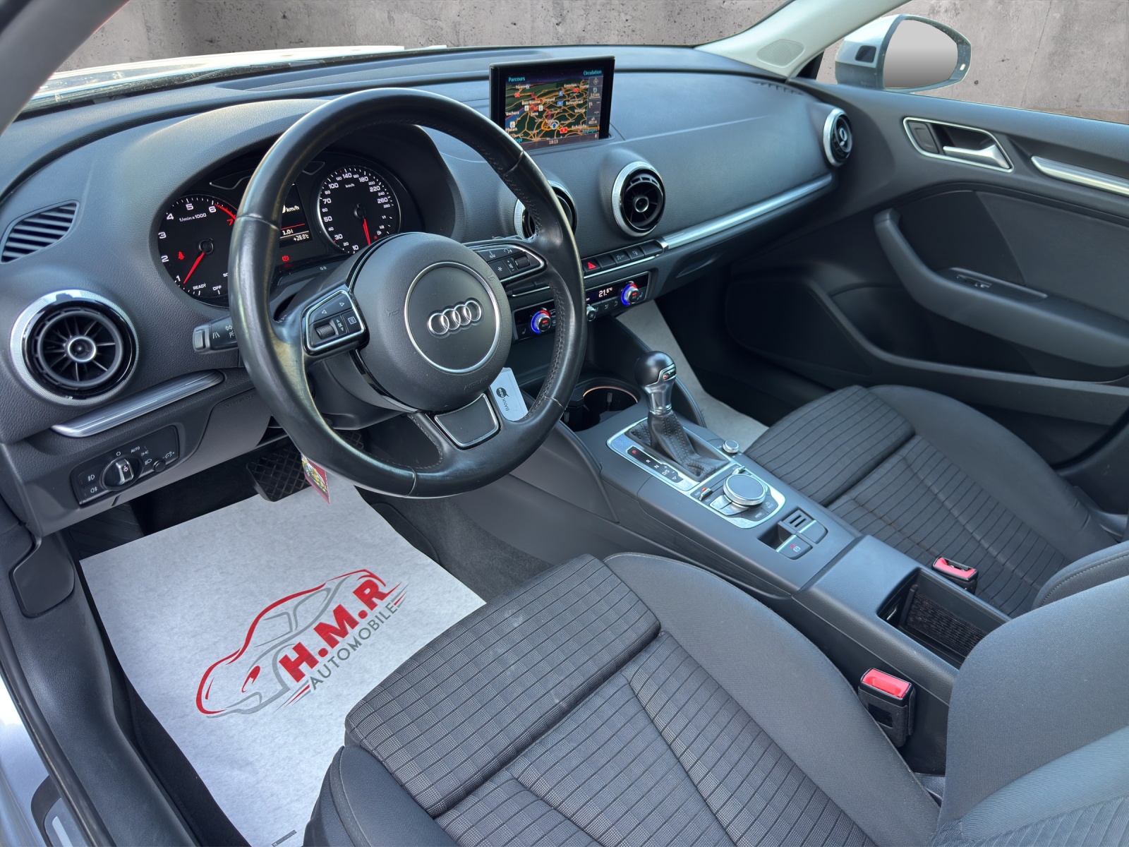 AUDI A3 Sportback 1.4 TFSI Ambition S-tronic-image-5