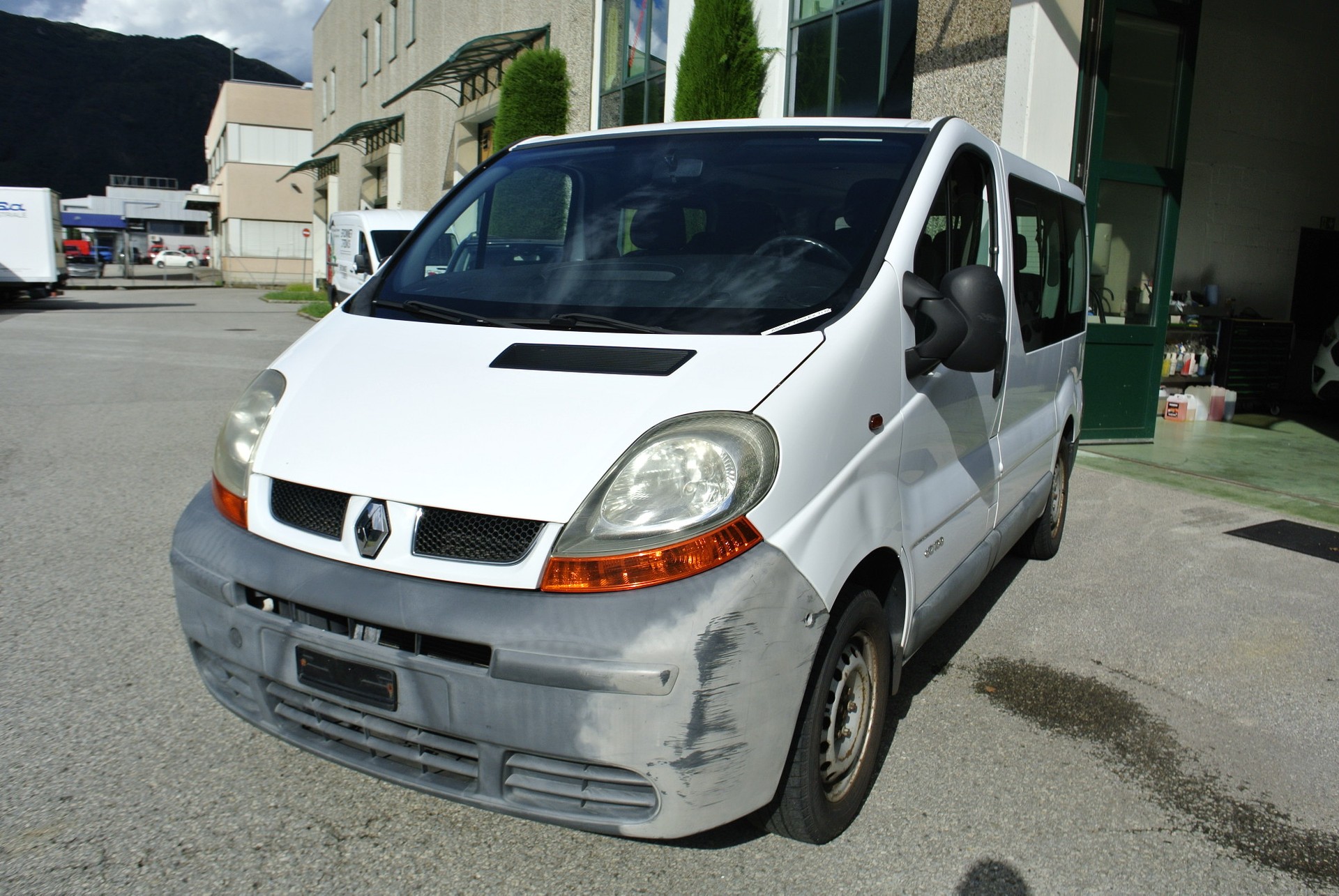 RENAULT Trafic 1.9 dCi 100 2.9t