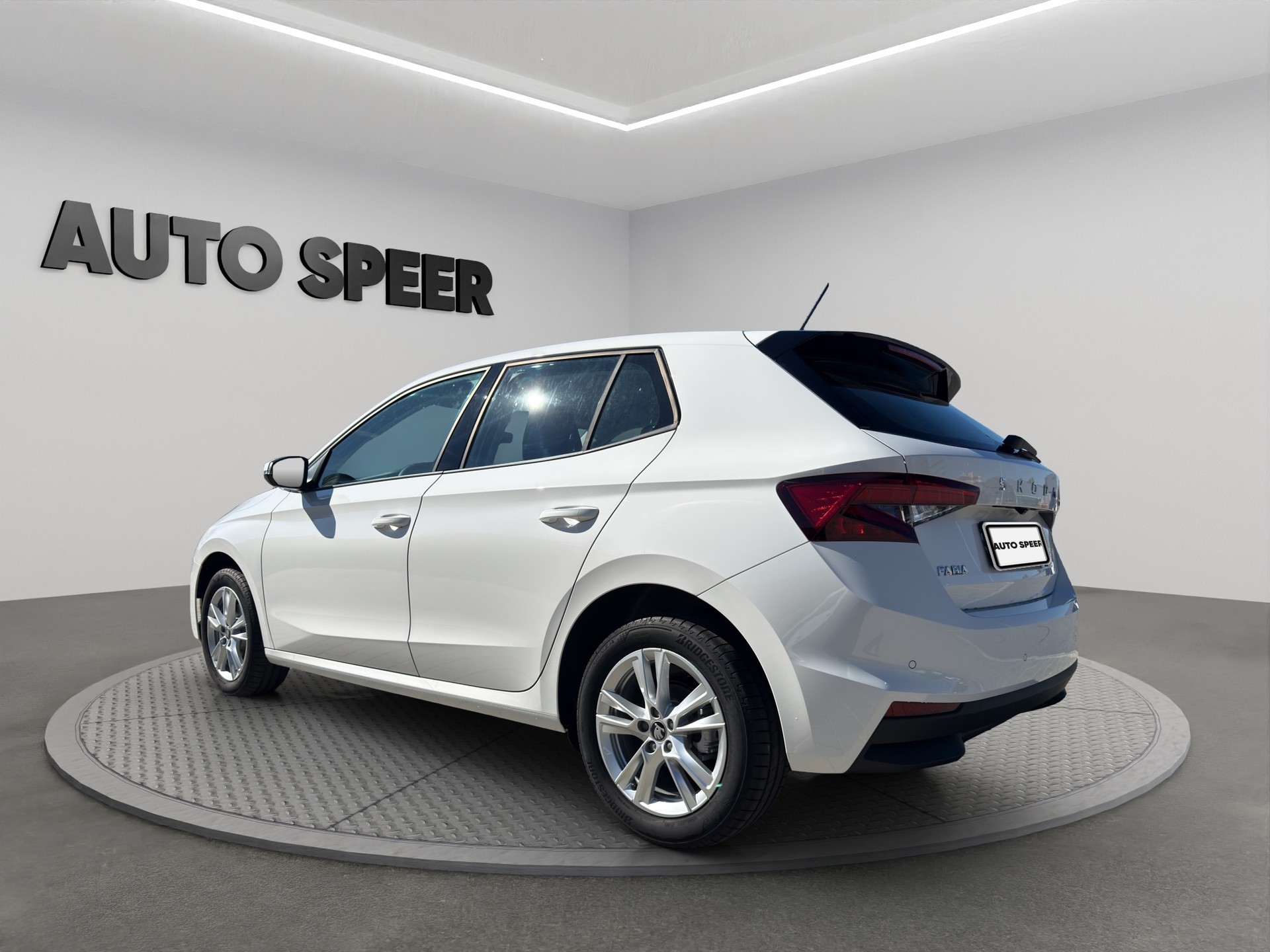 SKODA Fabia 1.5 TSI Selection DSG-image-5