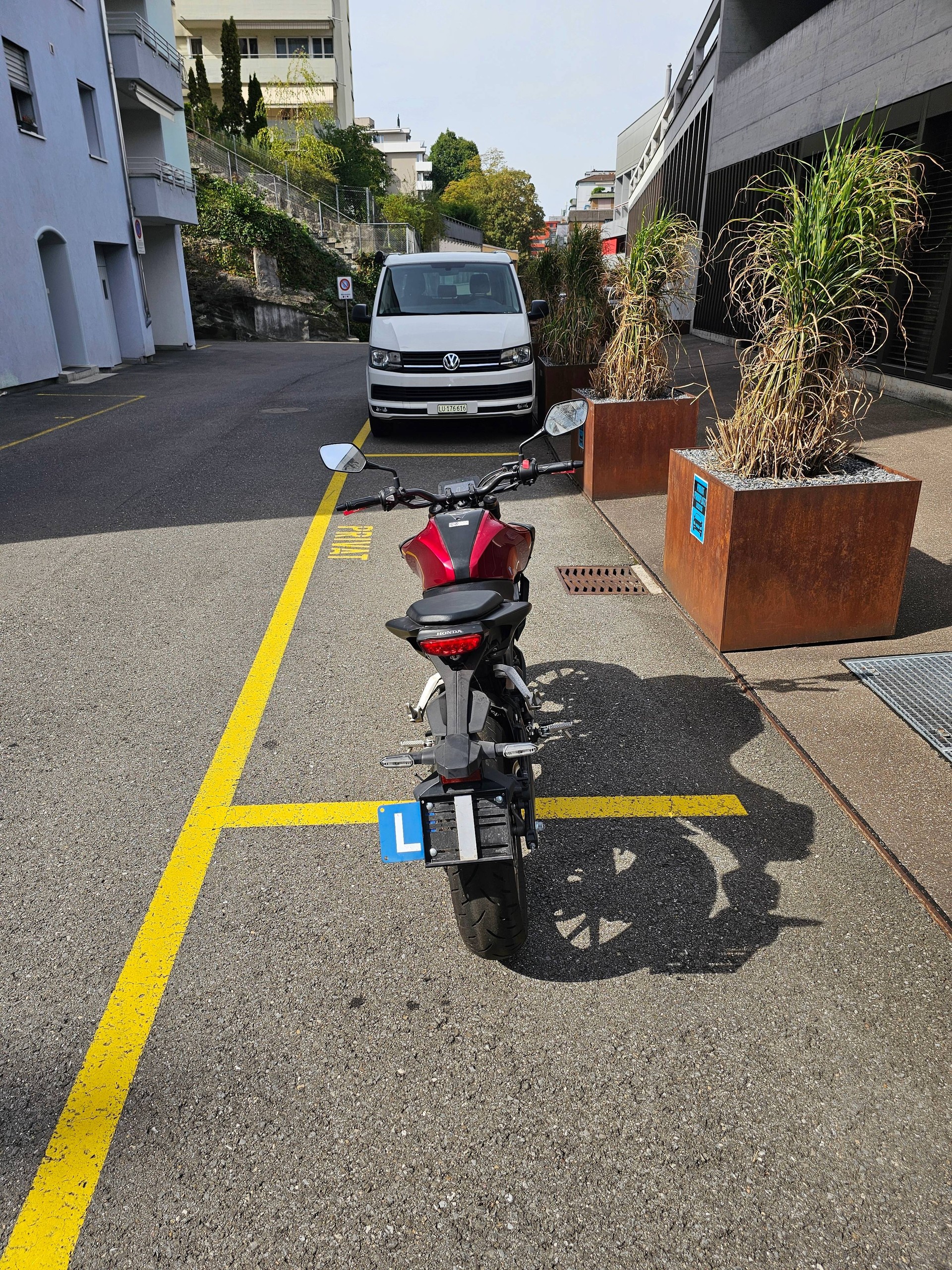 HONDA CB 125 R-image-1