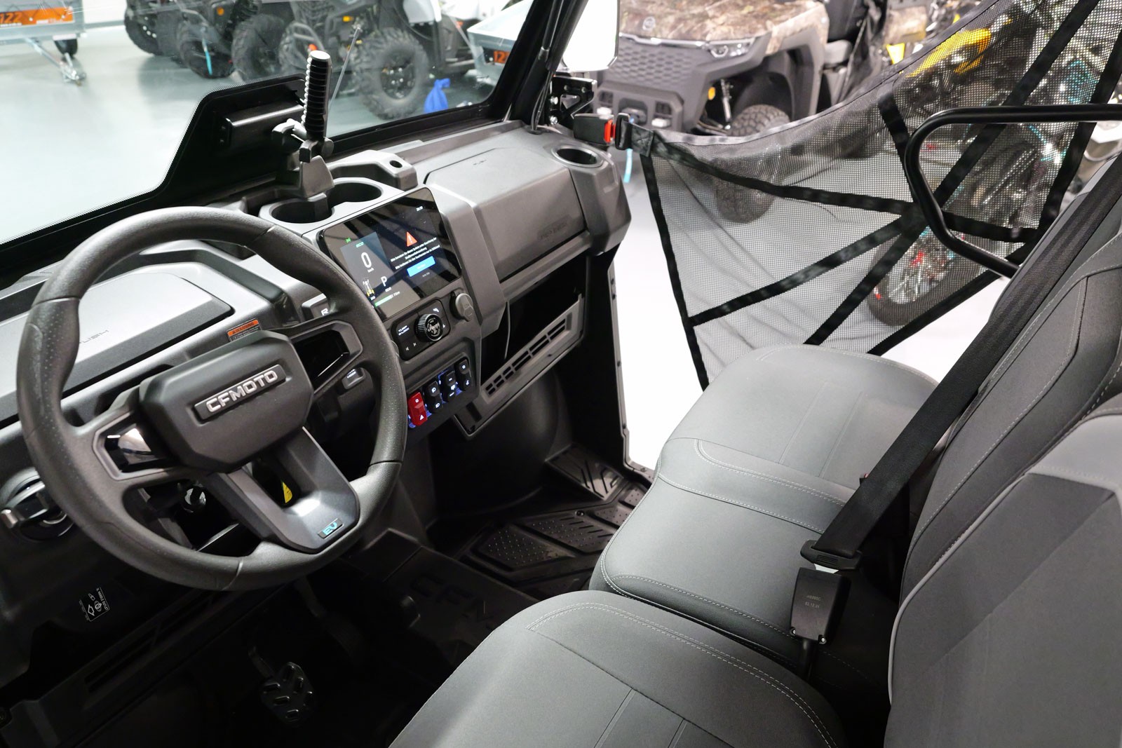 CF MOTO UFORCE U6 EV-image-15