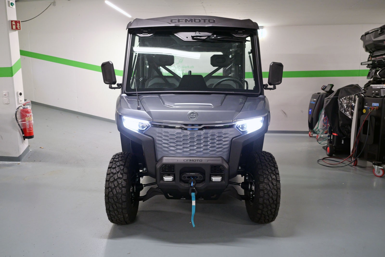 CF MOTO UFORCE U6 EV-image-8