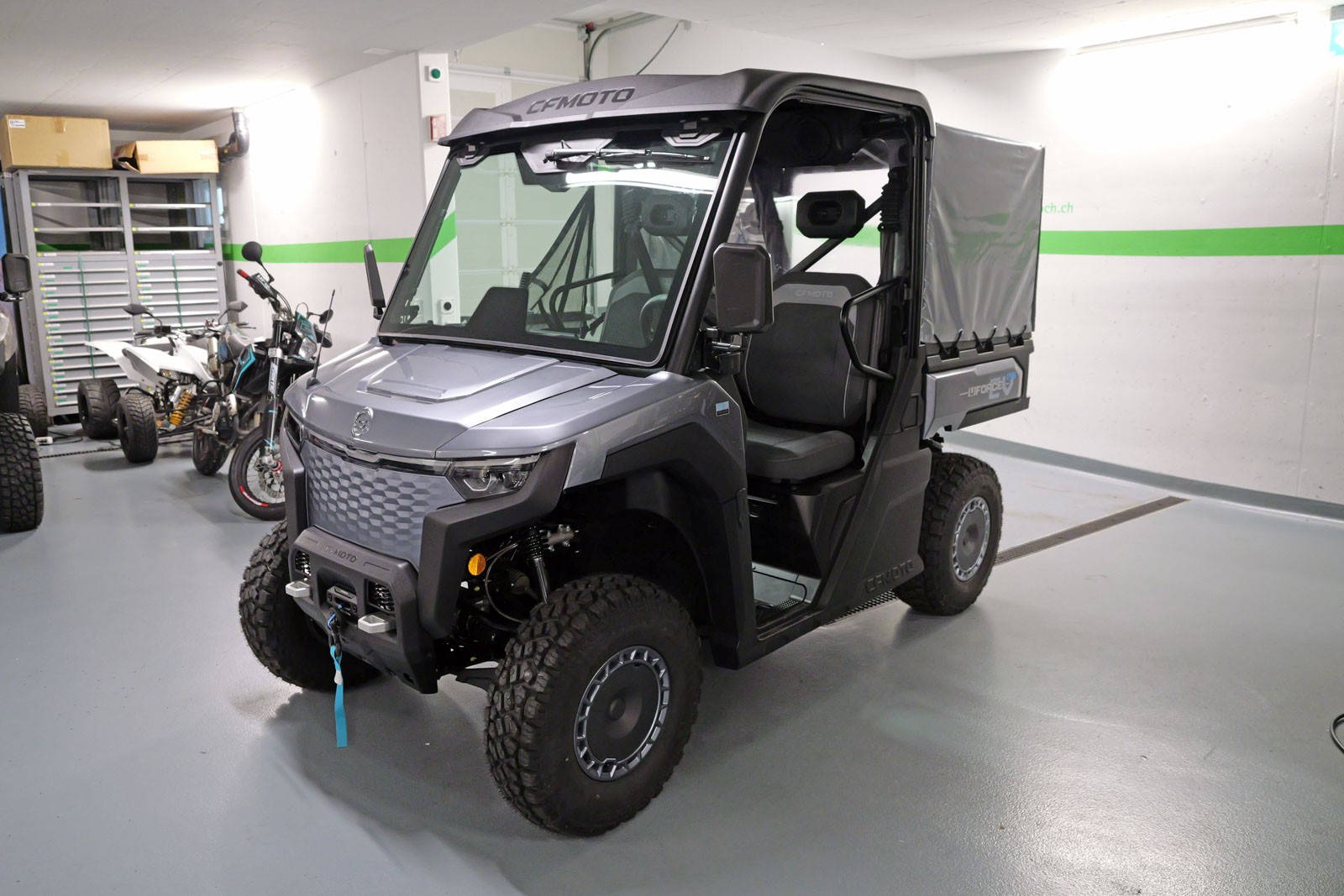 CF MOTO UFORCE U6 EV-image-2