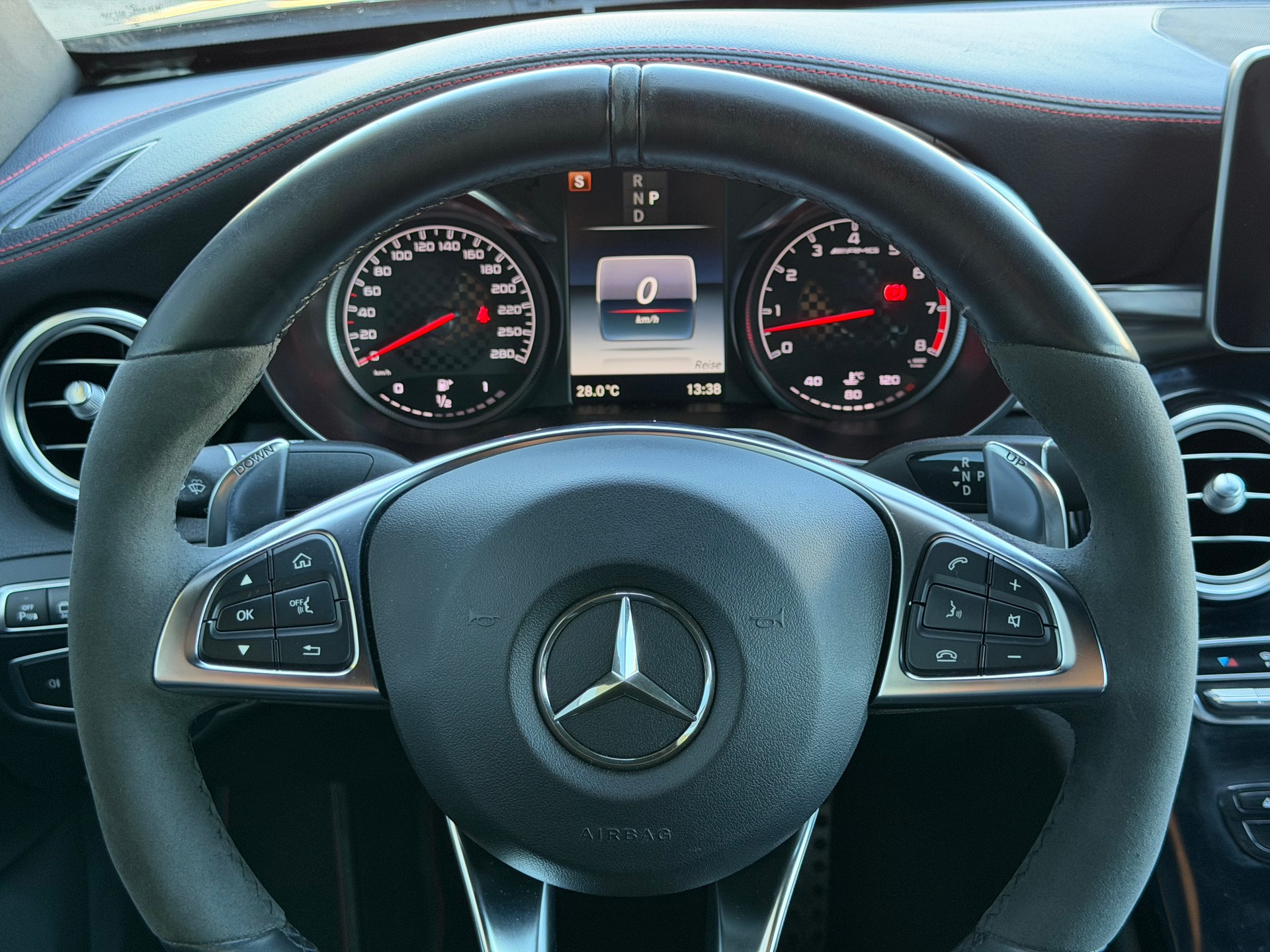 MERCEDES-BENZ C 43 AMG 4matic Coupé-image-14