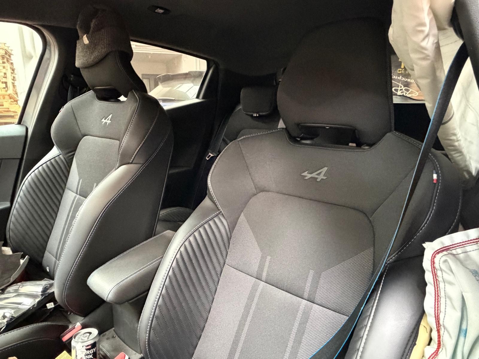 RENAULT Clio 1.6 E-Tech Esprit Alpine-image-12