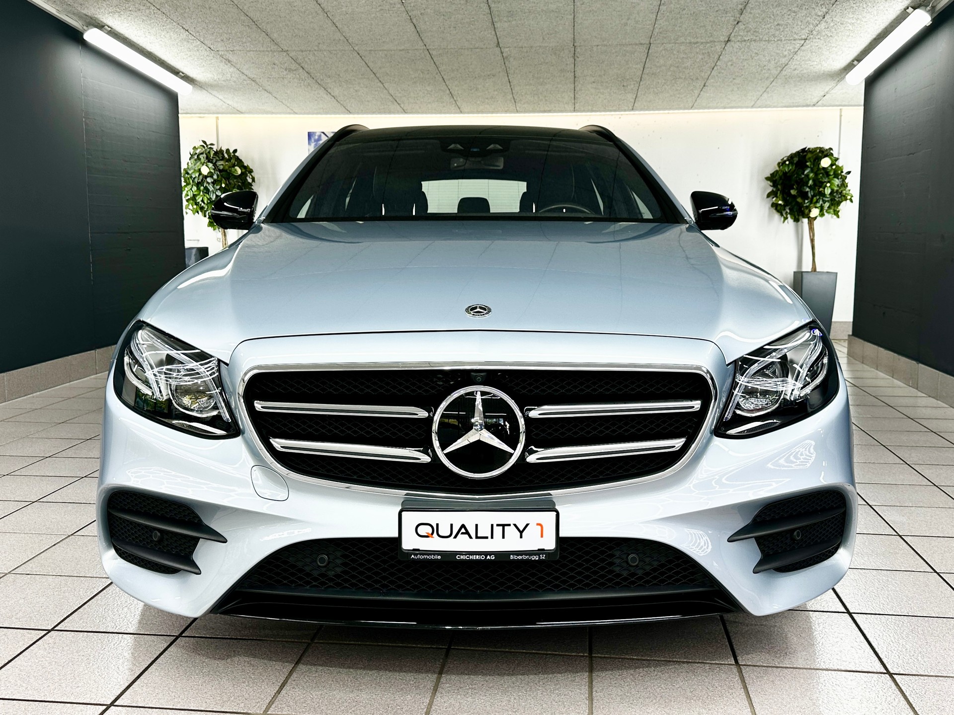 MERCEDES-BENZ E 400 AMG Line 4 Matic 9G-Tronic-image-7